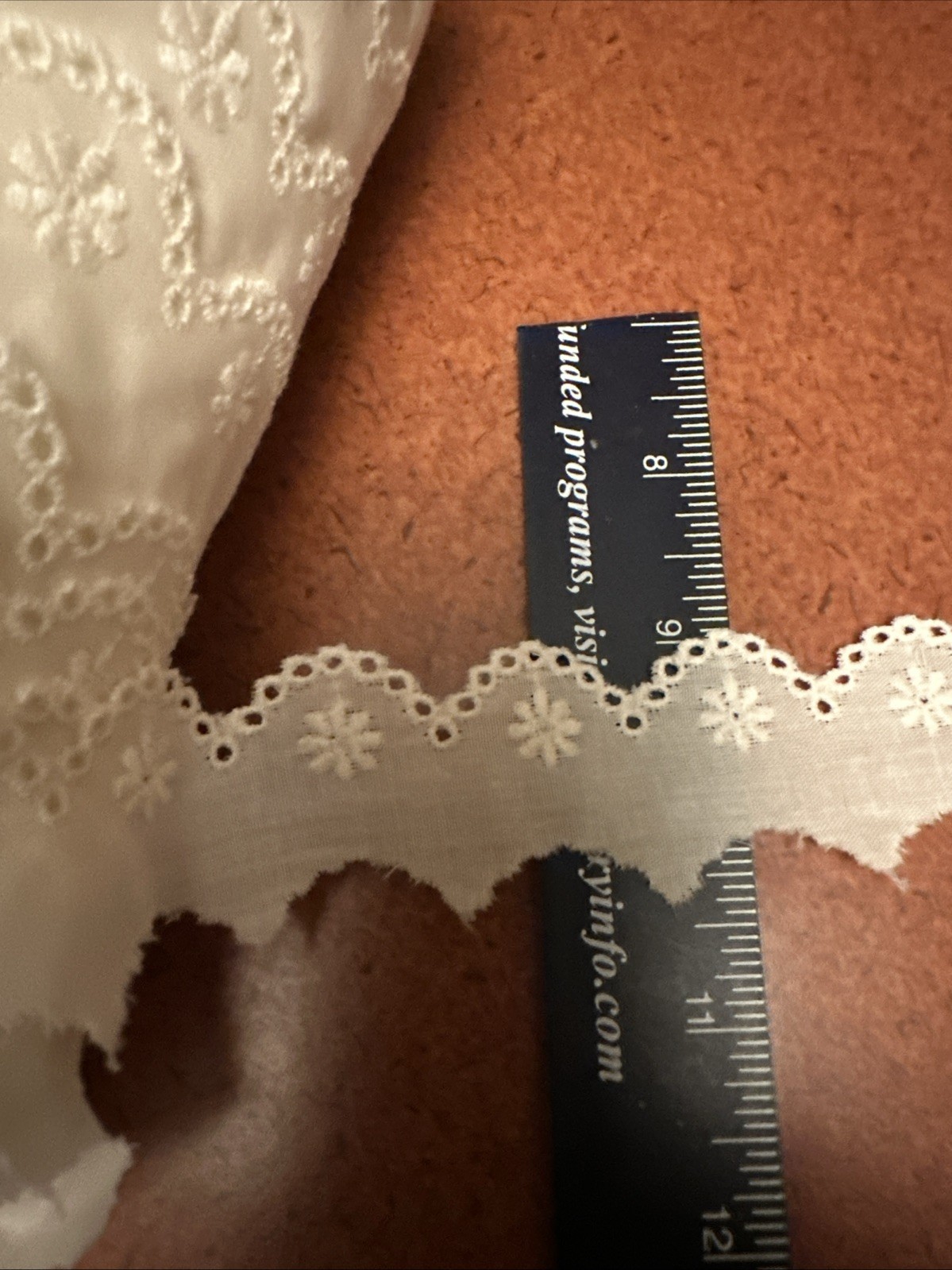 1″ White Cotton Embroidered Eyelet Lace Trim Vintage 10 continuous Yards