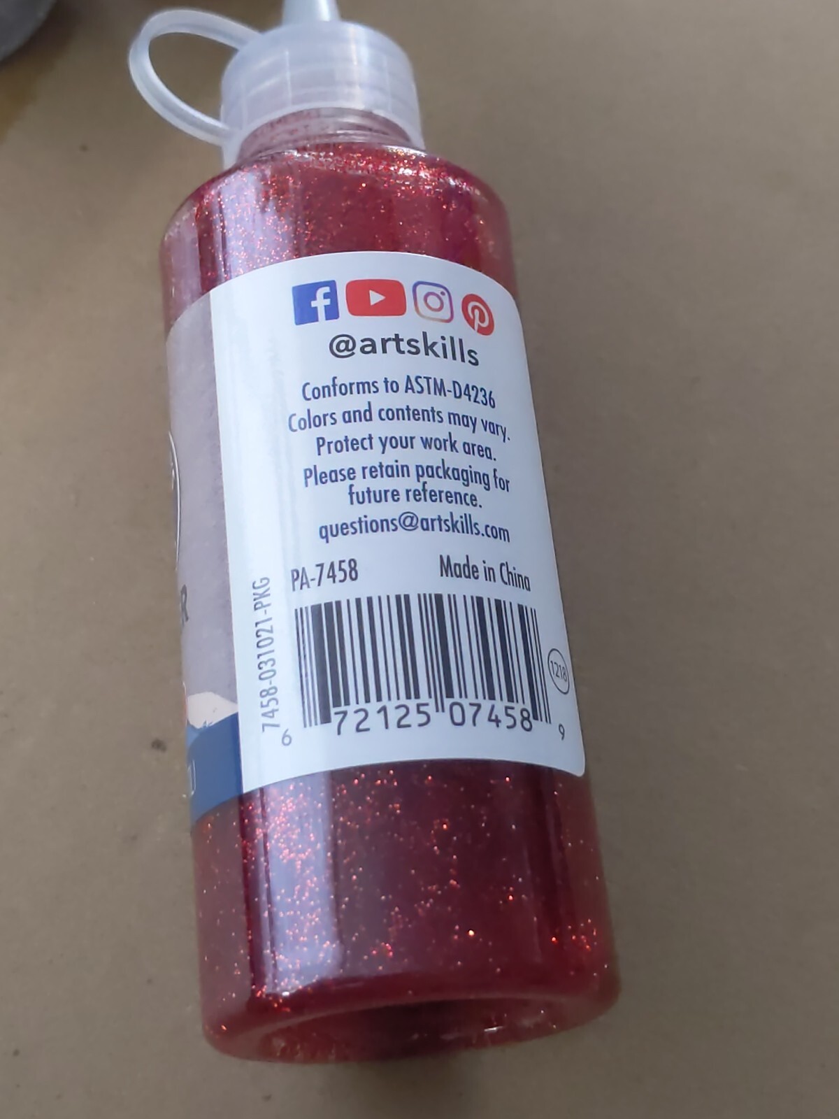 Glitter Glue 3 ART SKILLS Crafters Closet RED GOLD SILVER Each 2.9 oz Lot Of 3