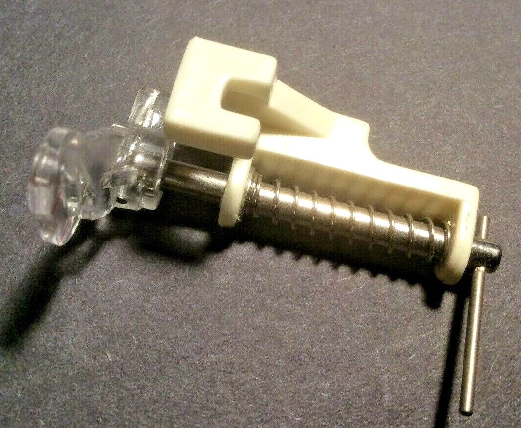 One Free Motion Quilting Foot Which Fits All Low Shank Singer Sewing Machines