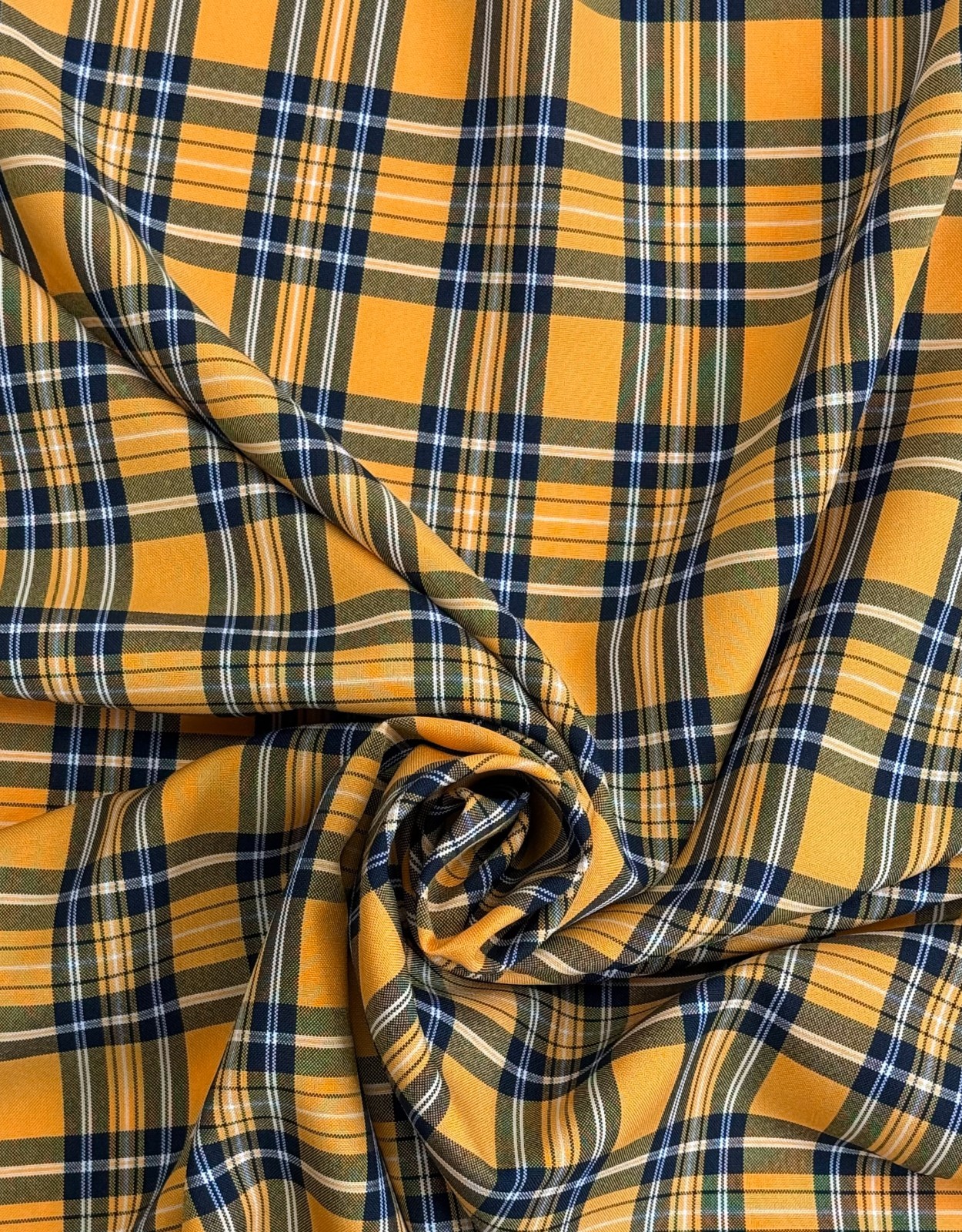 100% Polyester Plaid Poplin Weave 58″ Wide Fabric Wrinkle Resistant Non-Stretch