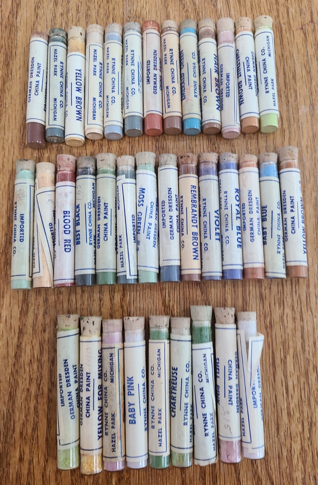 36 vials Rynne 27 full,9 over 3/4 full powder paints porcelain china ceramics