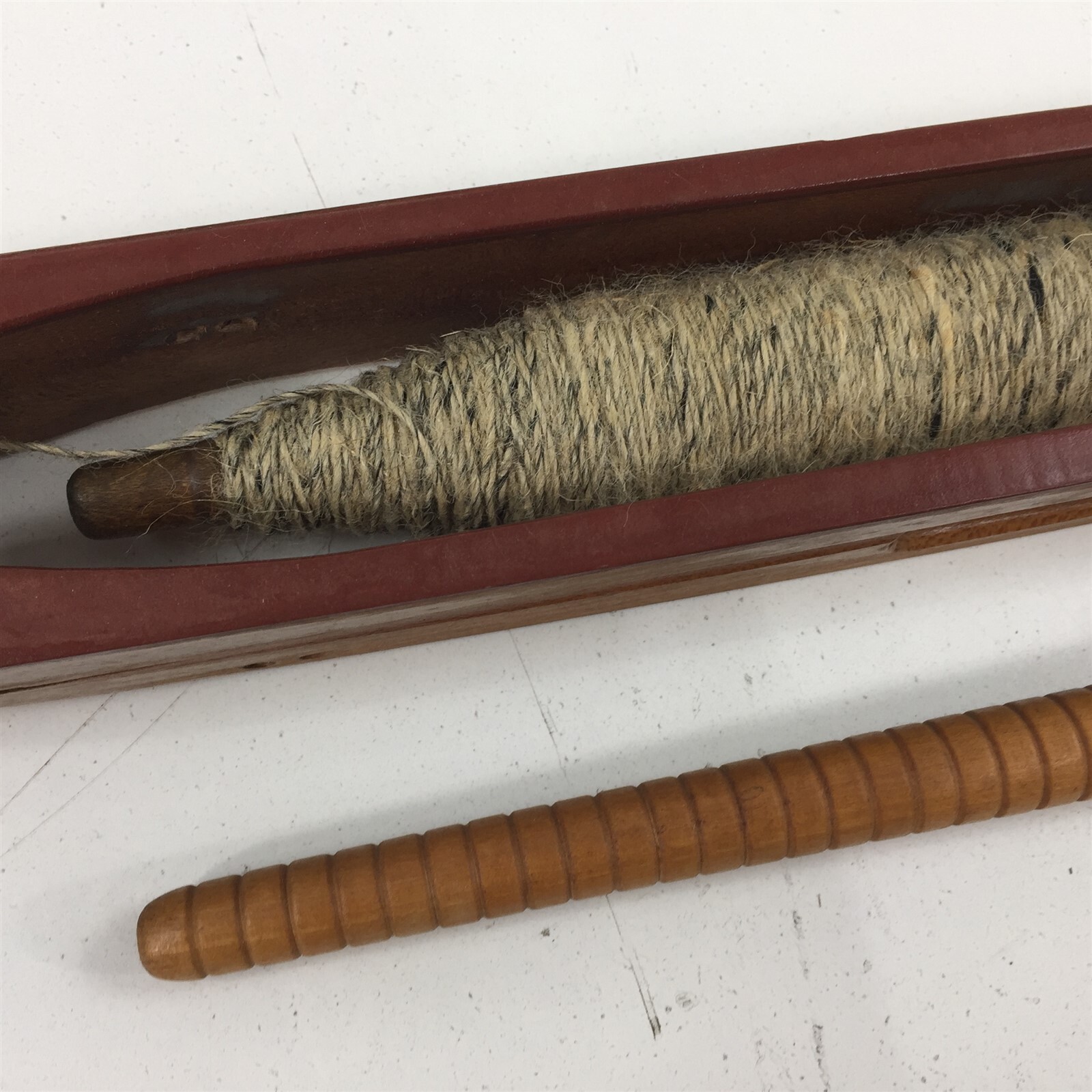 Antique Wooden Loom Weaving Fly Shuttle 18″ – 1 Unit – SH 353 – 2 Bobbin