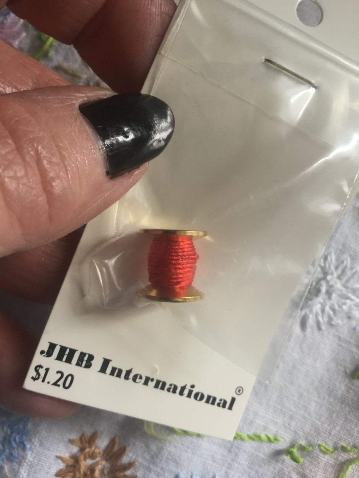 Women’s Buttons Gold Tone Sewing Spool with Red Thread X2 Metal JHB Internationa
