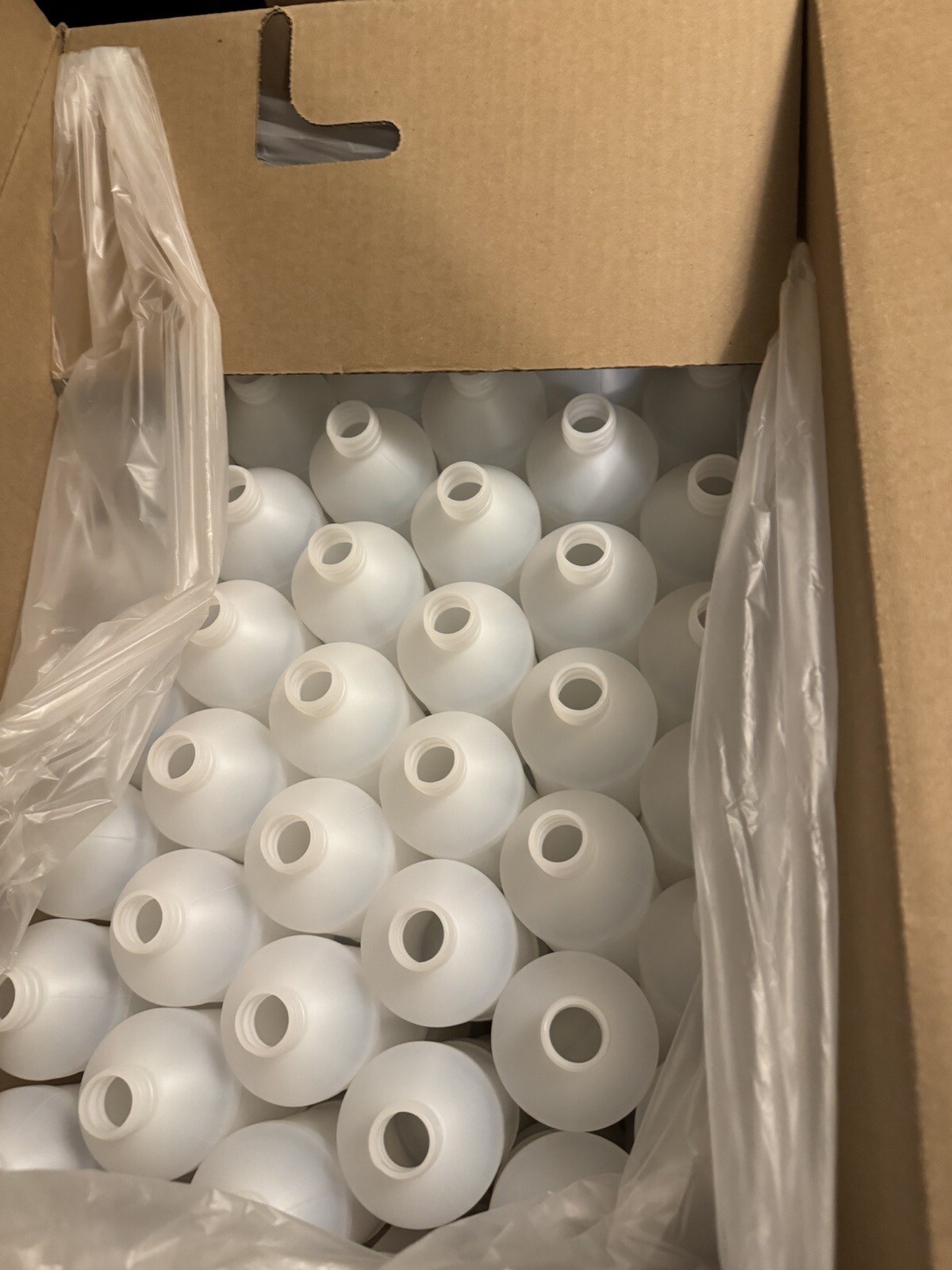 135 Of 16oz Plastic Bottles Modem Round High Density Polyethylene 28-400 Neck