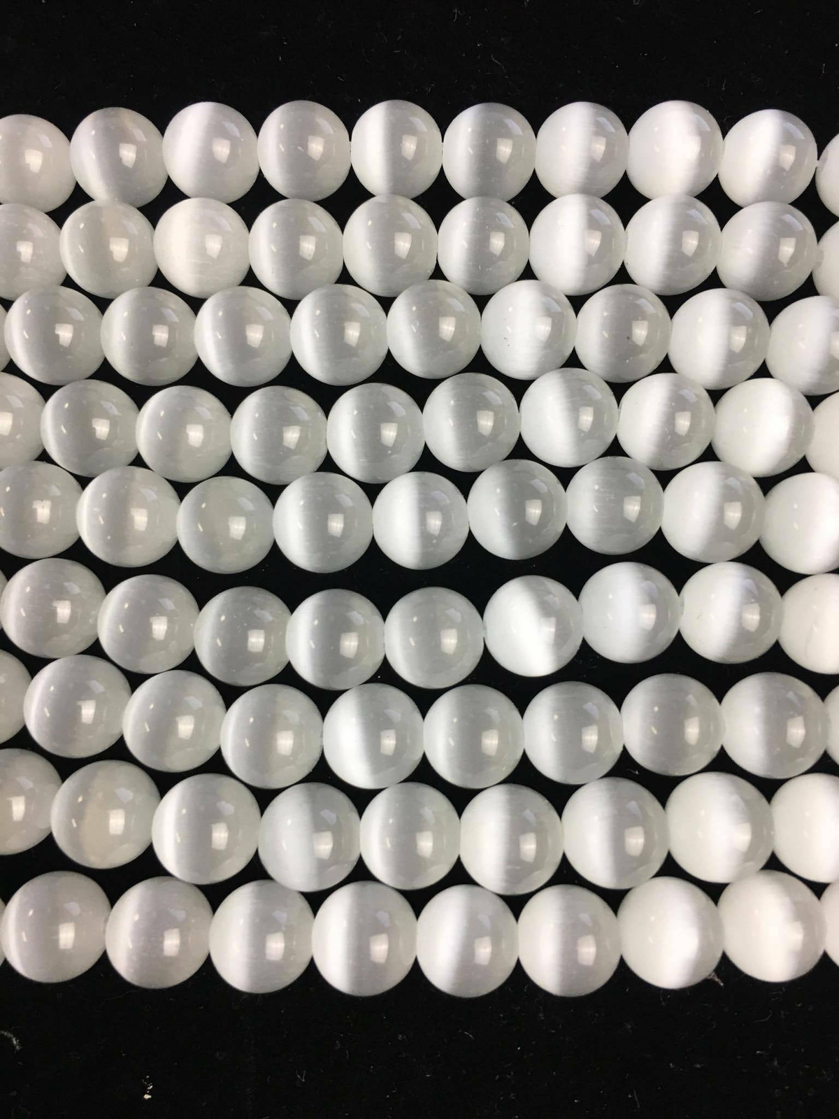 White Cat’s Eye Smooth Round Beads 4mm 6mm 8mm 10mm 12mm 15.5″ Strand