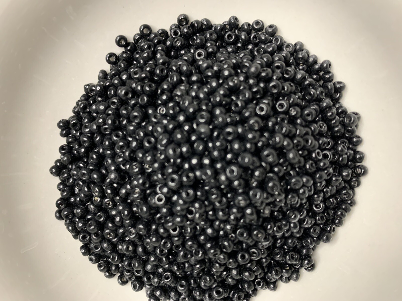 9/0 Lot 7 Colors 100 Grams Each Color 6 Opaque/1 Pearl Glass Seed Beads