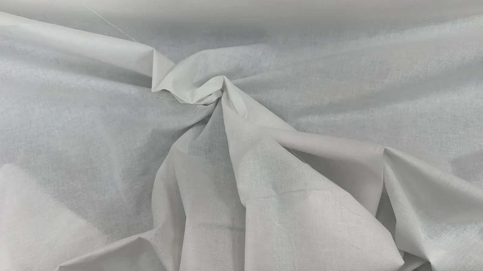 100% Cotton Muslin Fabric – 63″ Wide Natural Cloth for Quilting & Sewing