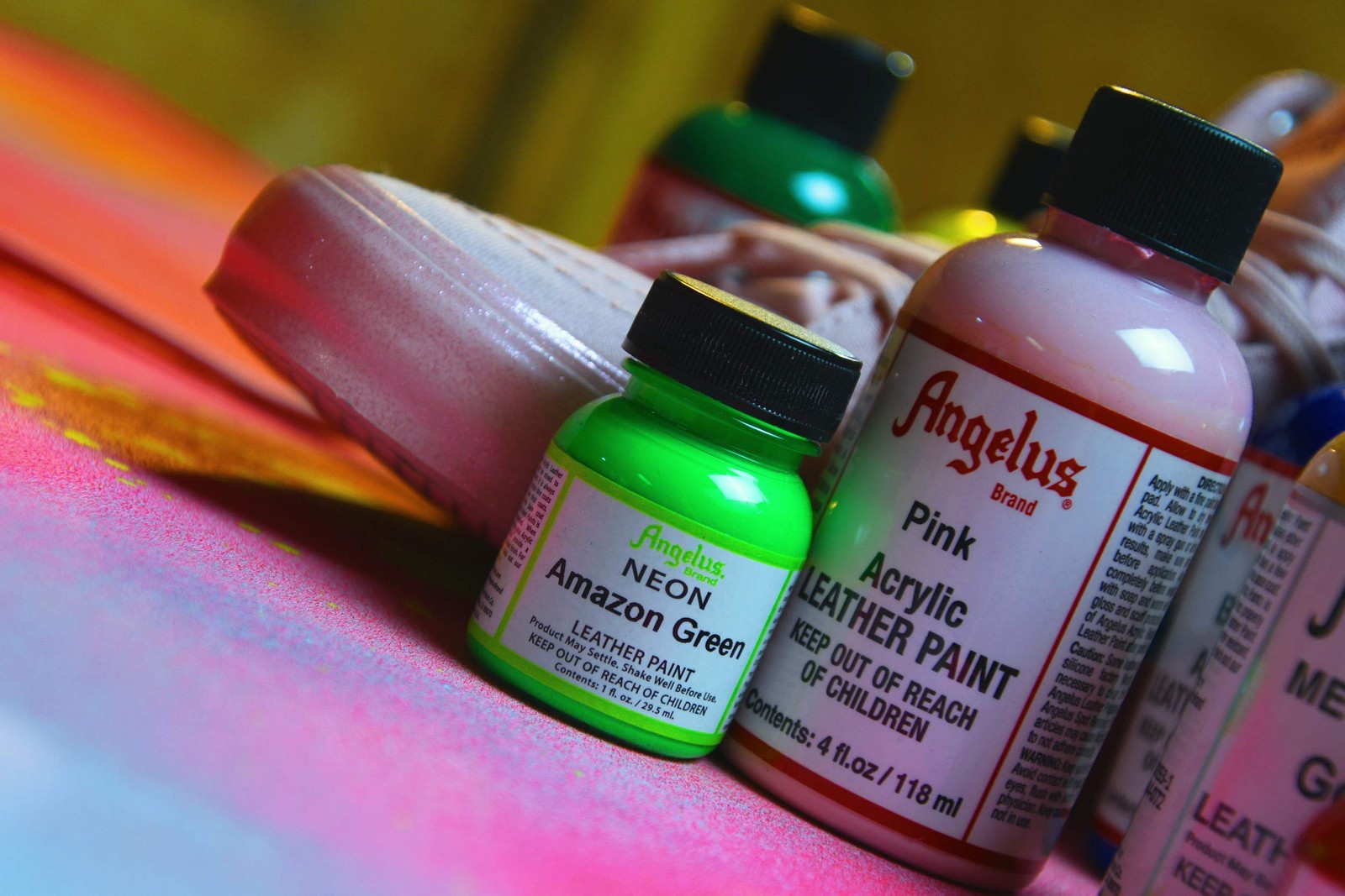 Neon4 Oz Leather Paint Popsicle Green