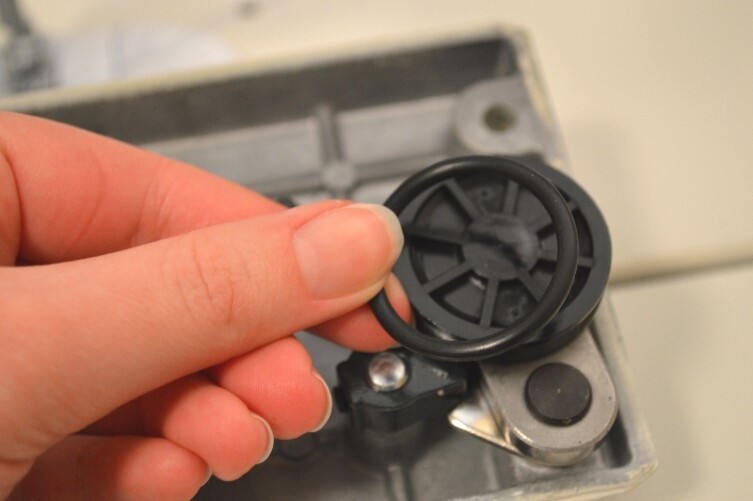 Bobbin Winder Rubber Tire Most Common Part# 15287A Pack Of 2~Singer, Babylock