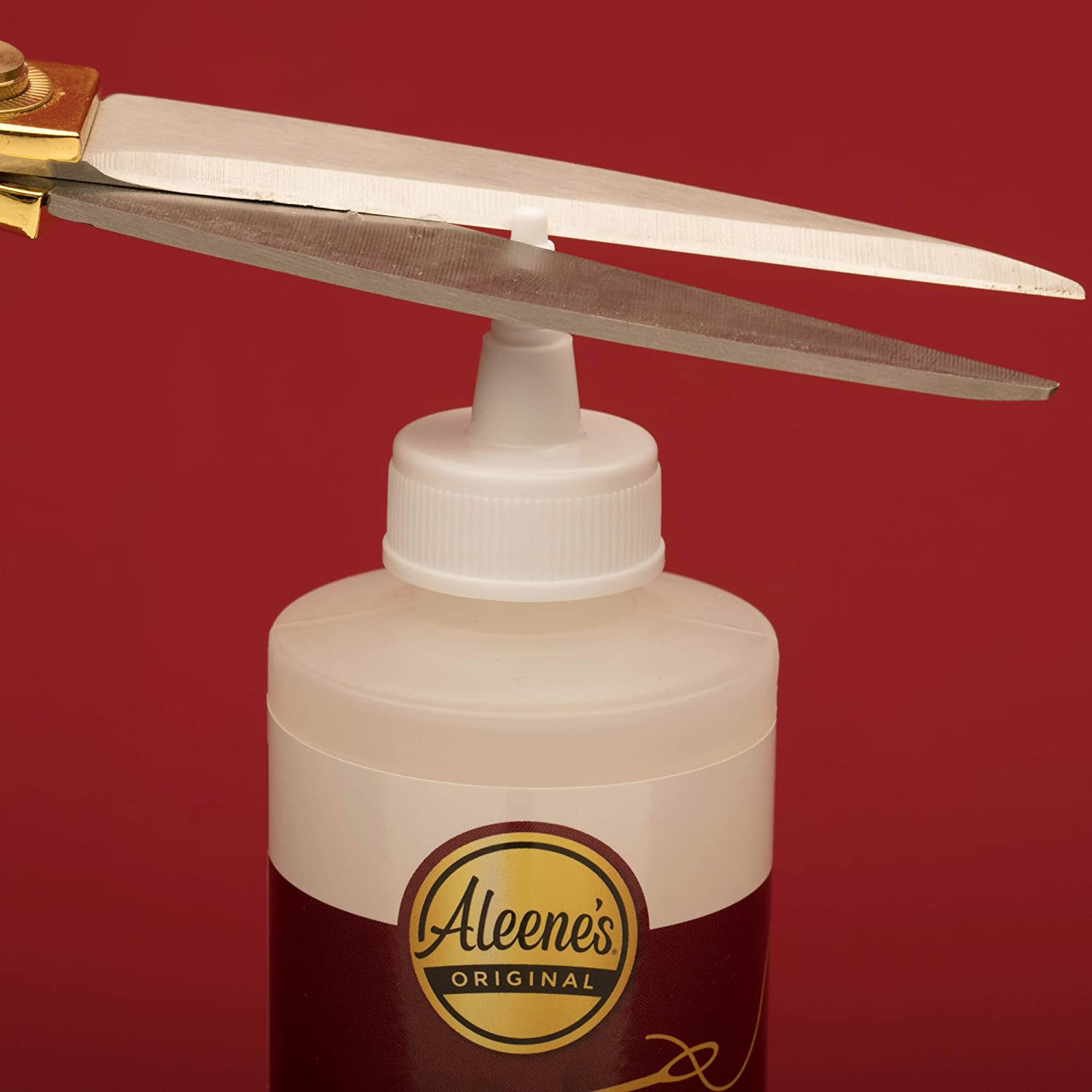 Aleene’s Fabric Fusion Permanent Fabric Adhesive Glue 4oz.