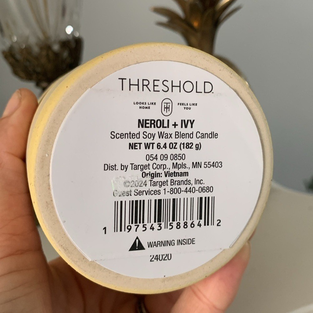 Matte Textured 6.4oz Ceramic Candle with Wooden Wick Neroli and Ivy – Threshold™