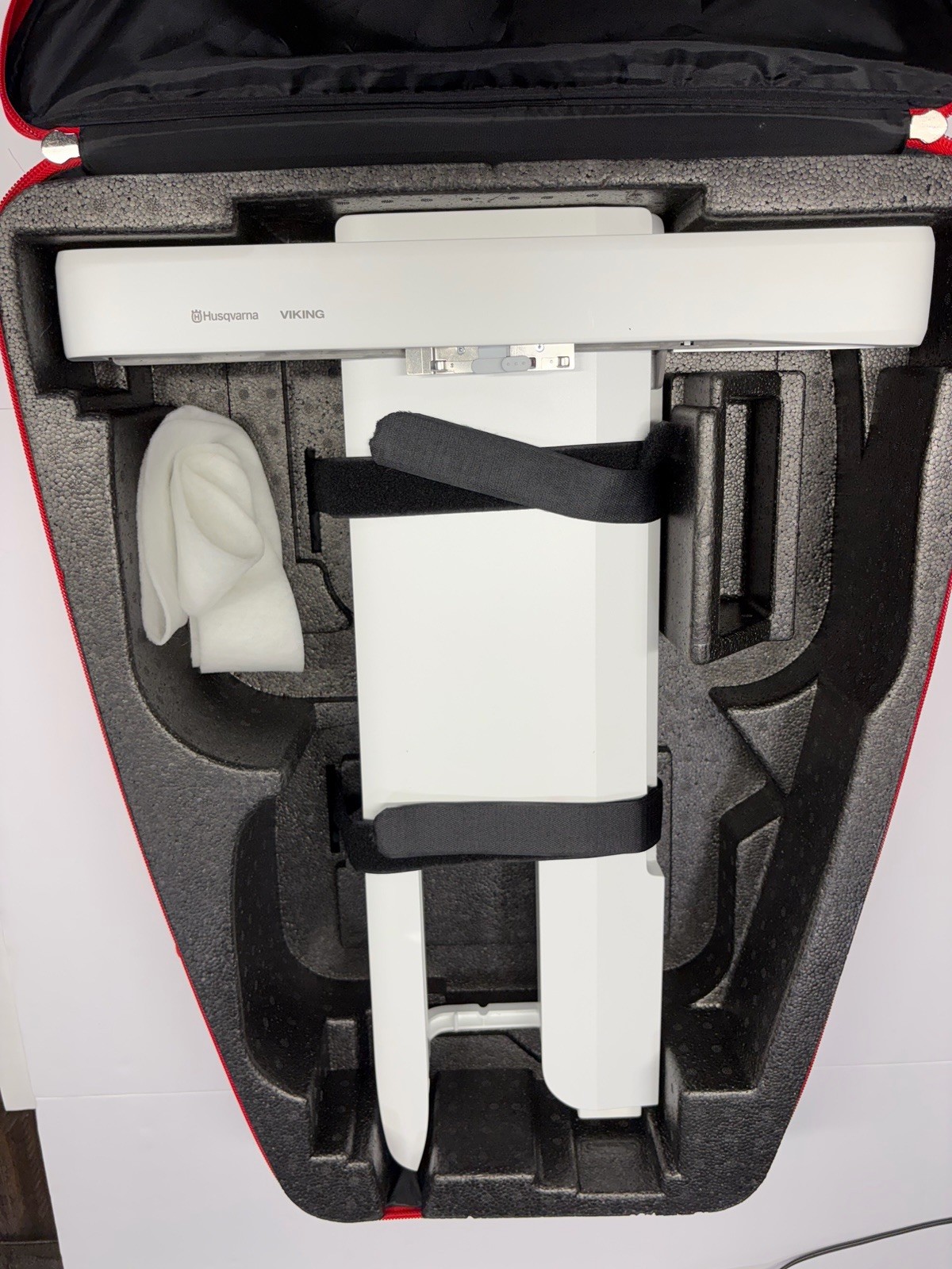 Husqvarna Viking VSMAB BE 17 Embroidery Arm Unit Case 3 Hoops Diamond Series