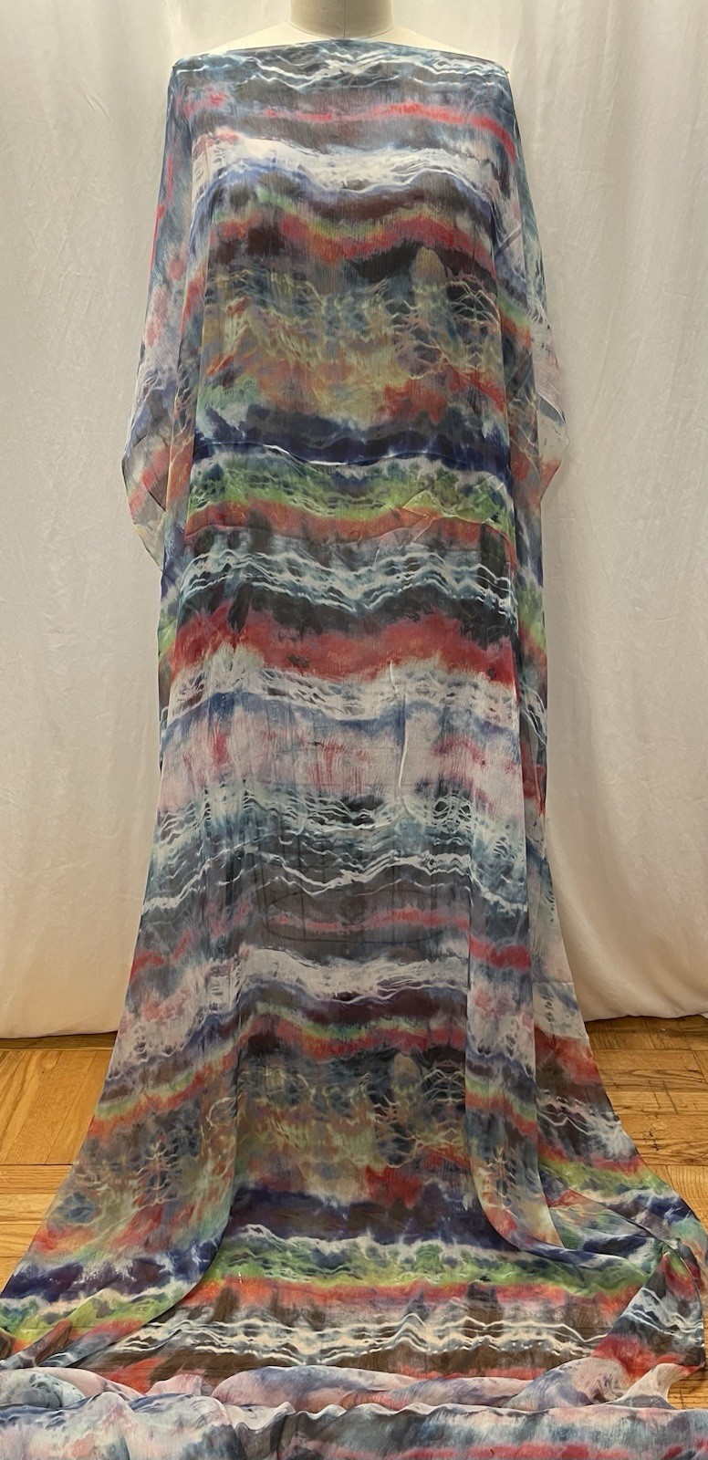 100% Silk Crepe Chiffon Abstract Watercolor Cloud Wave Fabric By The Yard 52″ W
