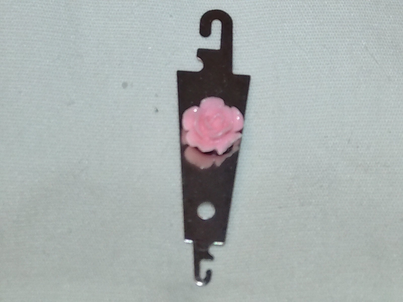 Light Pink Rose Needle Threader