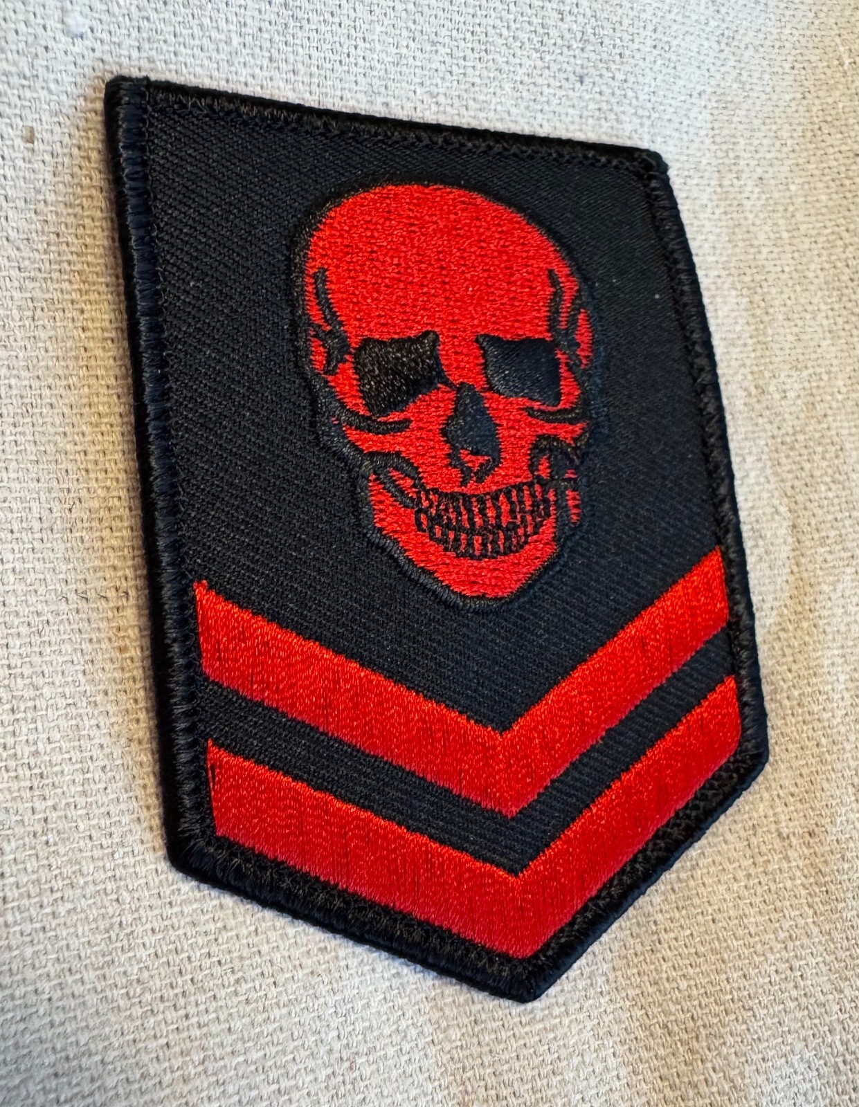 RED SKULL PATCH embroidered iron-on MILITARY SKELETON MORALE DEATH EMBLEM DEVIL