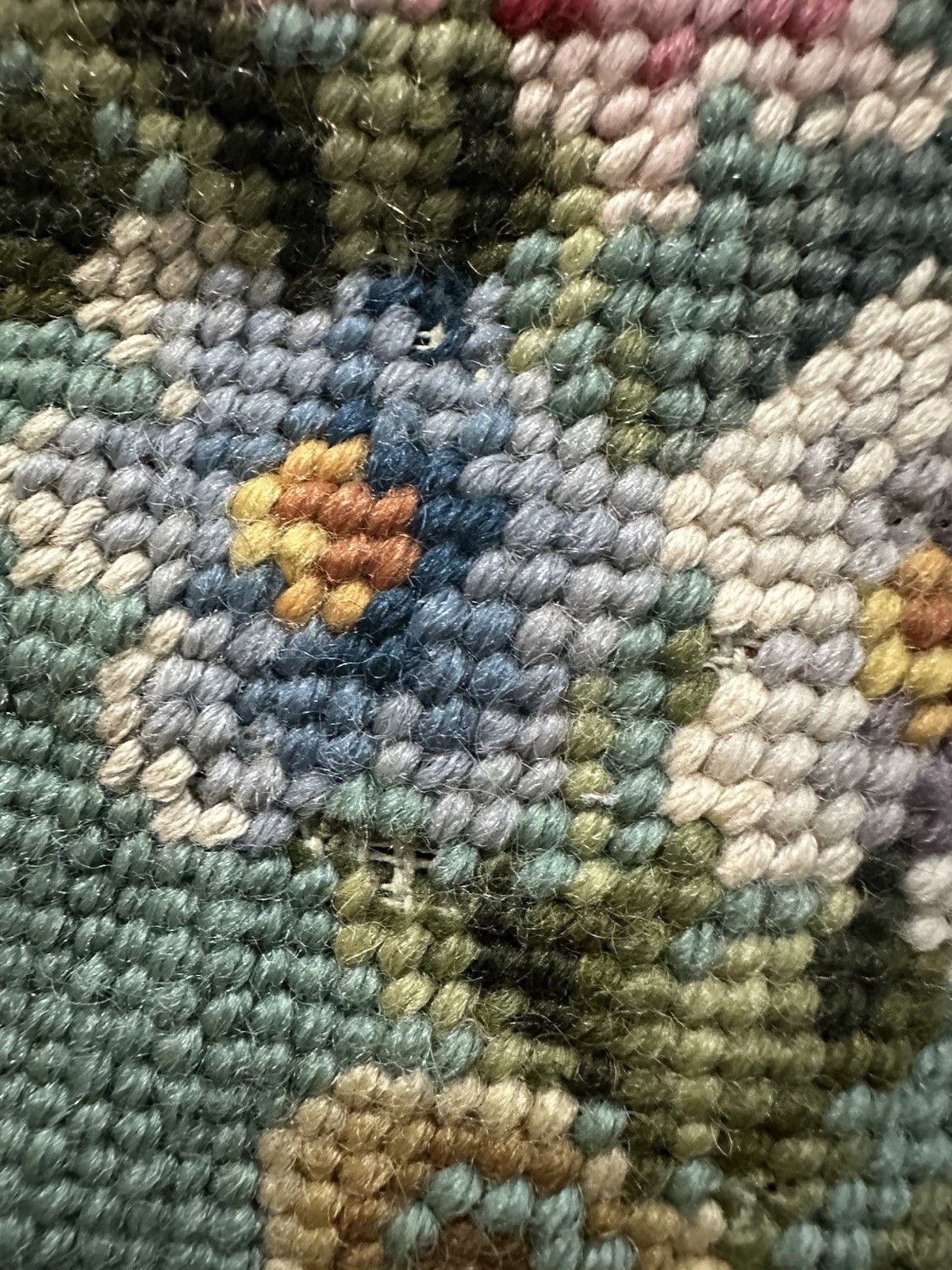 Jolles Austria Tram petit Needlepoint Tapestry Victorian Couple Blue floral