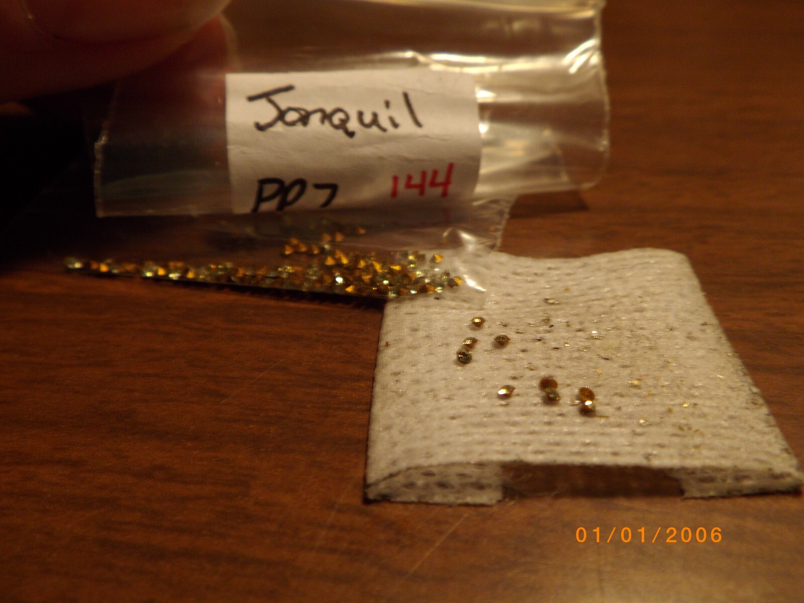 144- Jonquil 1mm/PP7/SS3 Loose Round Rhinestones