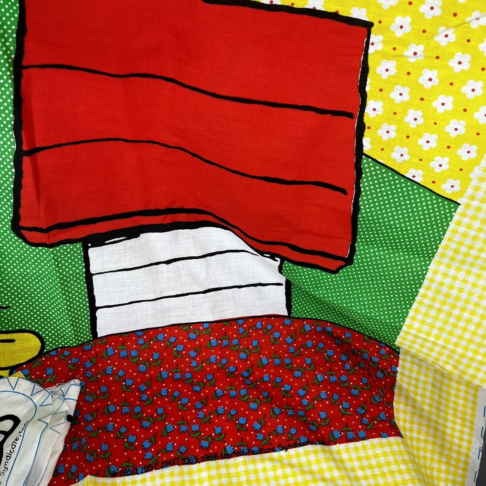 Bucilla Crib Quilt Kit PEANUTS Snoopy Charlie Brown 48826 New Old Stock Vintage