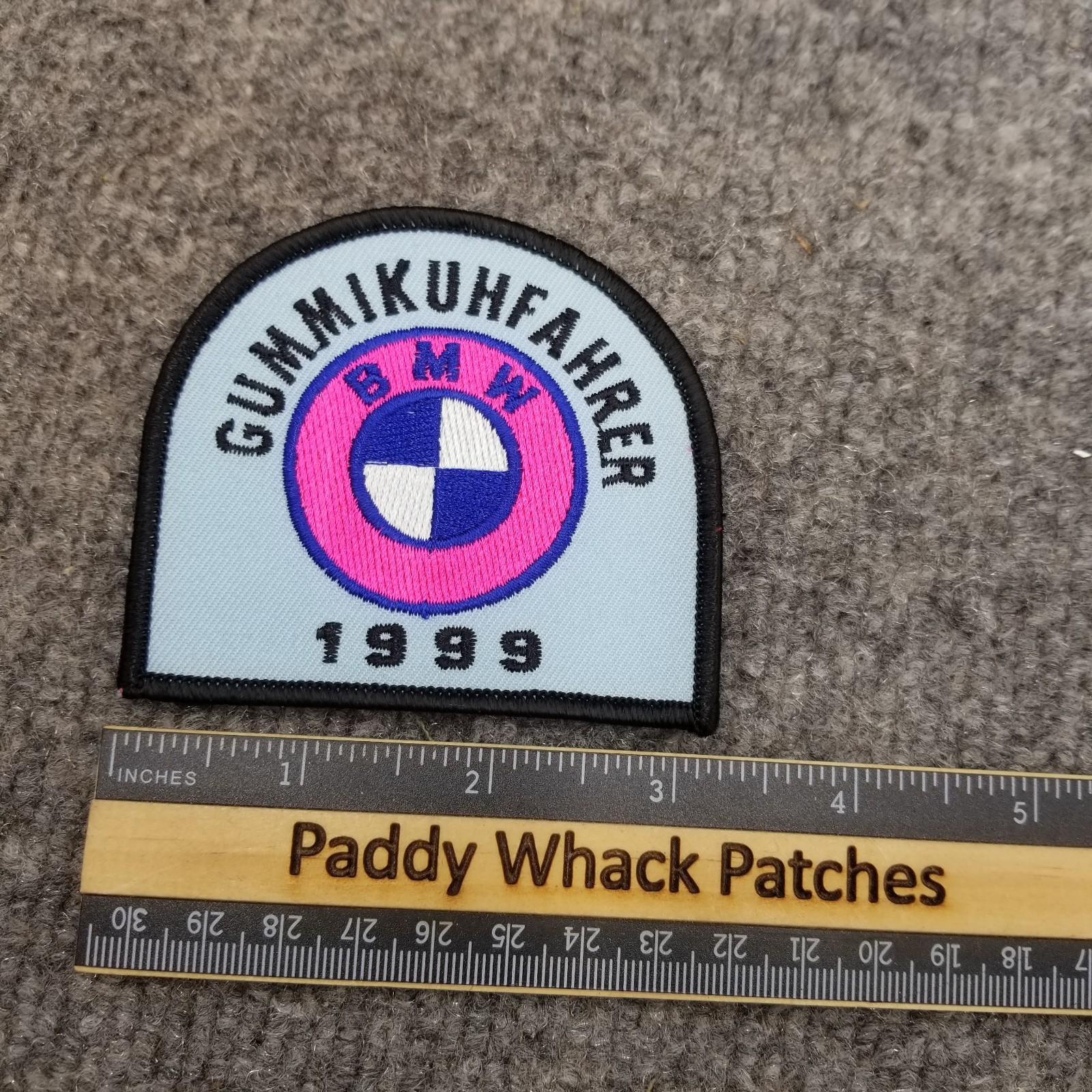 Vintage Car Auto 1999 Bmw Patch Gummikuhfahrer