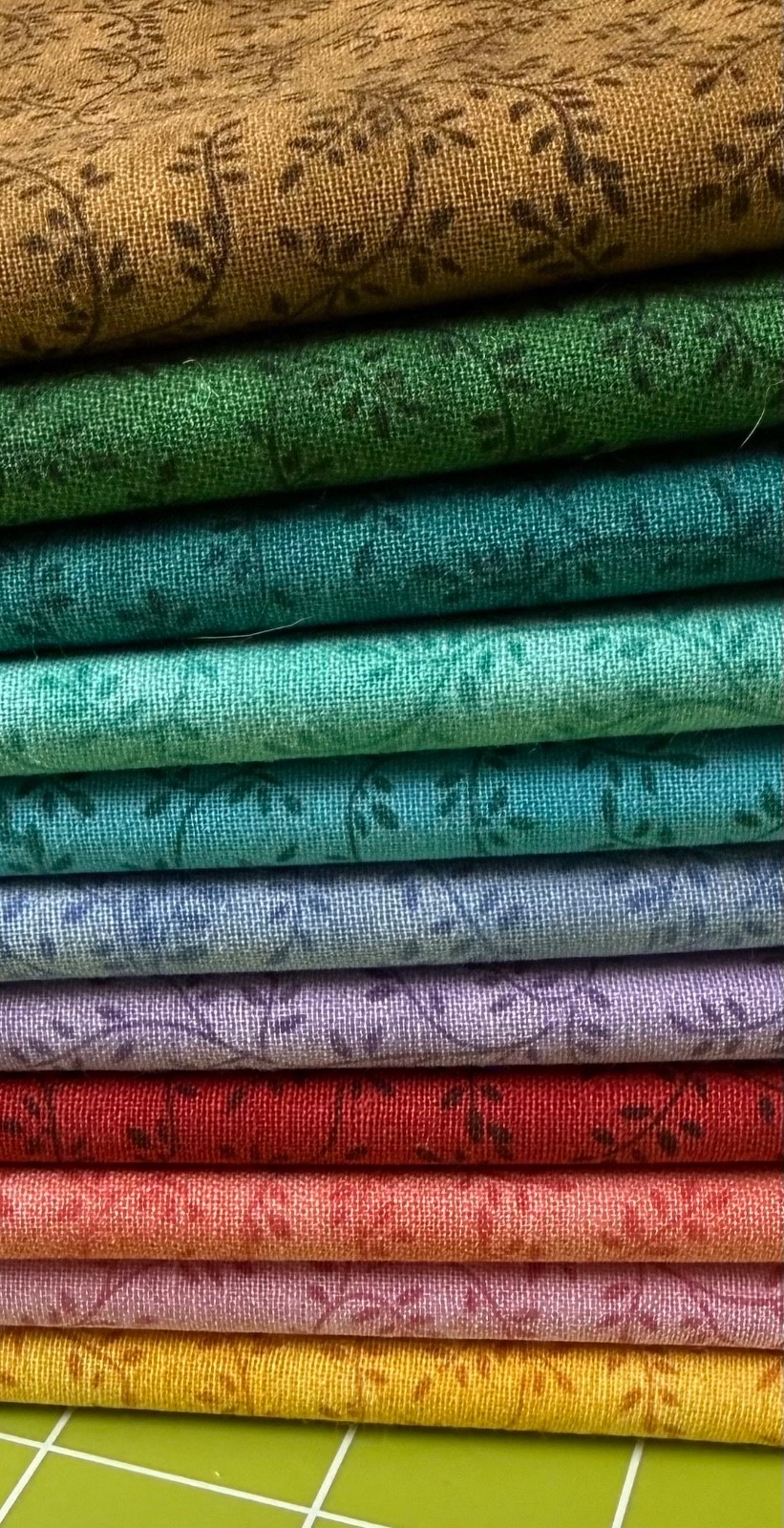 Tiny Vines Fat Quarter Bundle, 11 pc, 100% Cotton