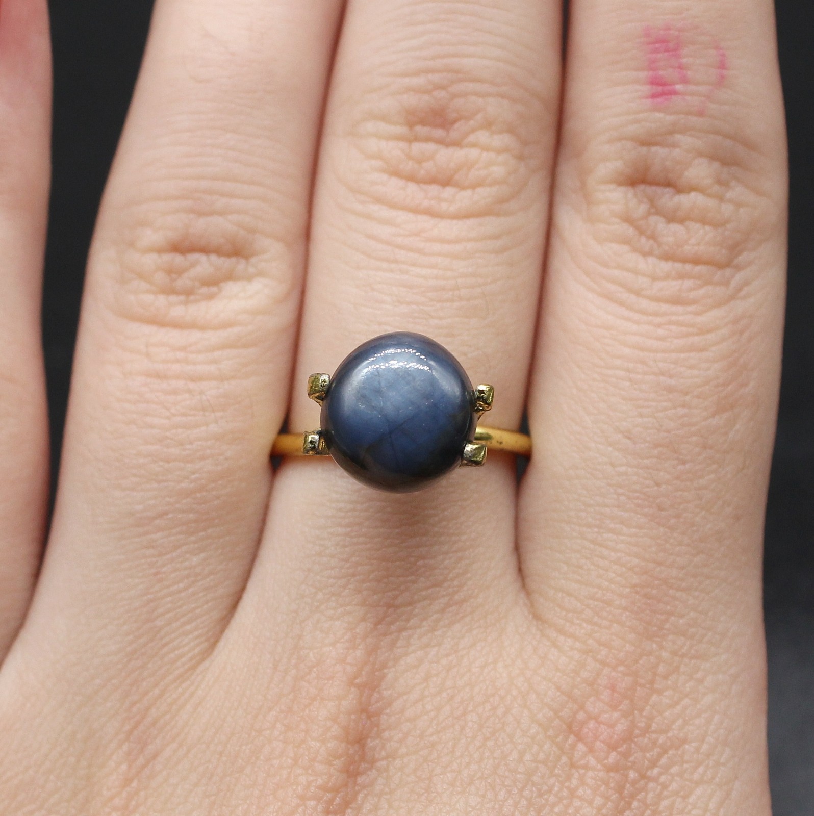 Untreated Blue Sapphire cabochon from Cambodia for jewelry 10x10mm