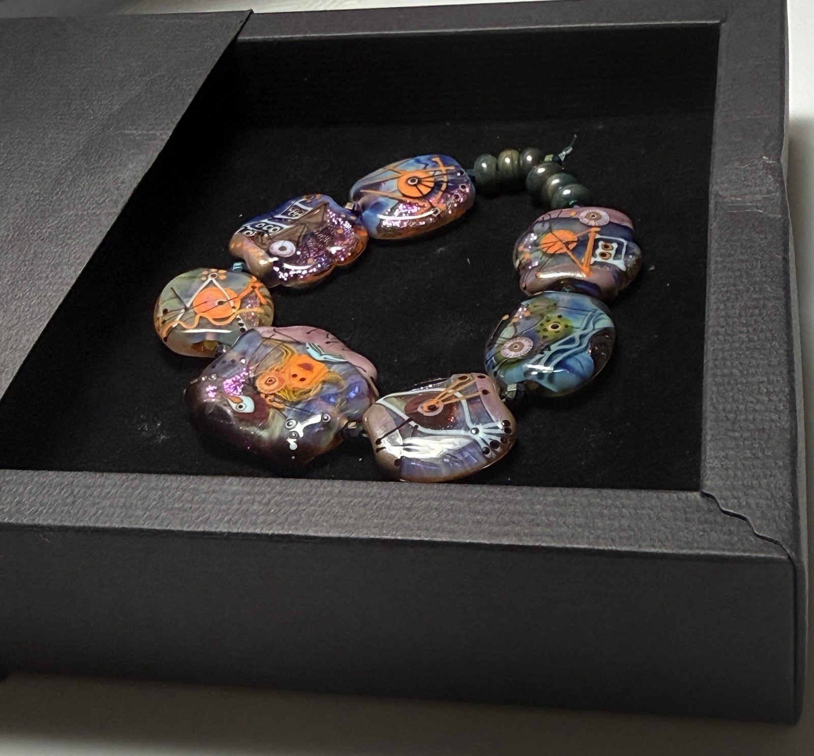 Manuela Wutschke Lampwork Bead Set 7pc Abstract Girl Face Focals – Archival NOS