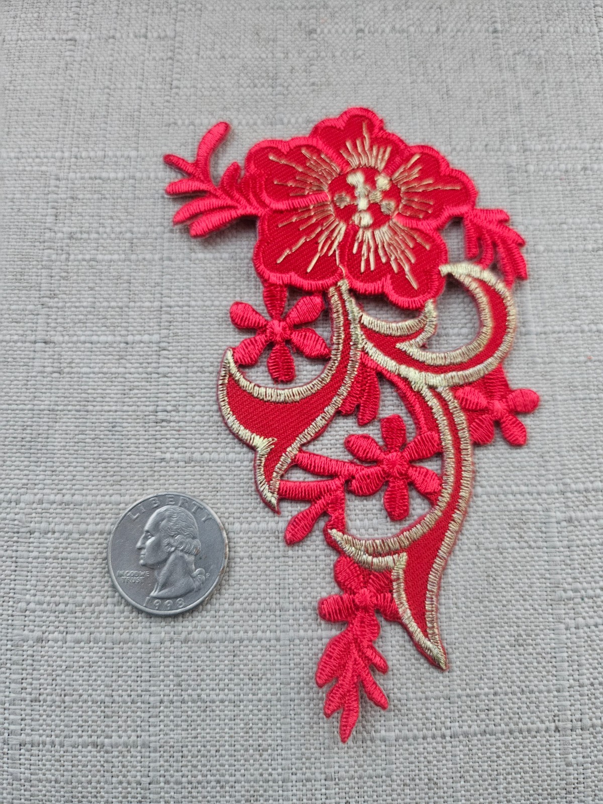 Red Embroidered Patches Iron On Floral Flower W/ Leaves Red/Gold Tone Set 2