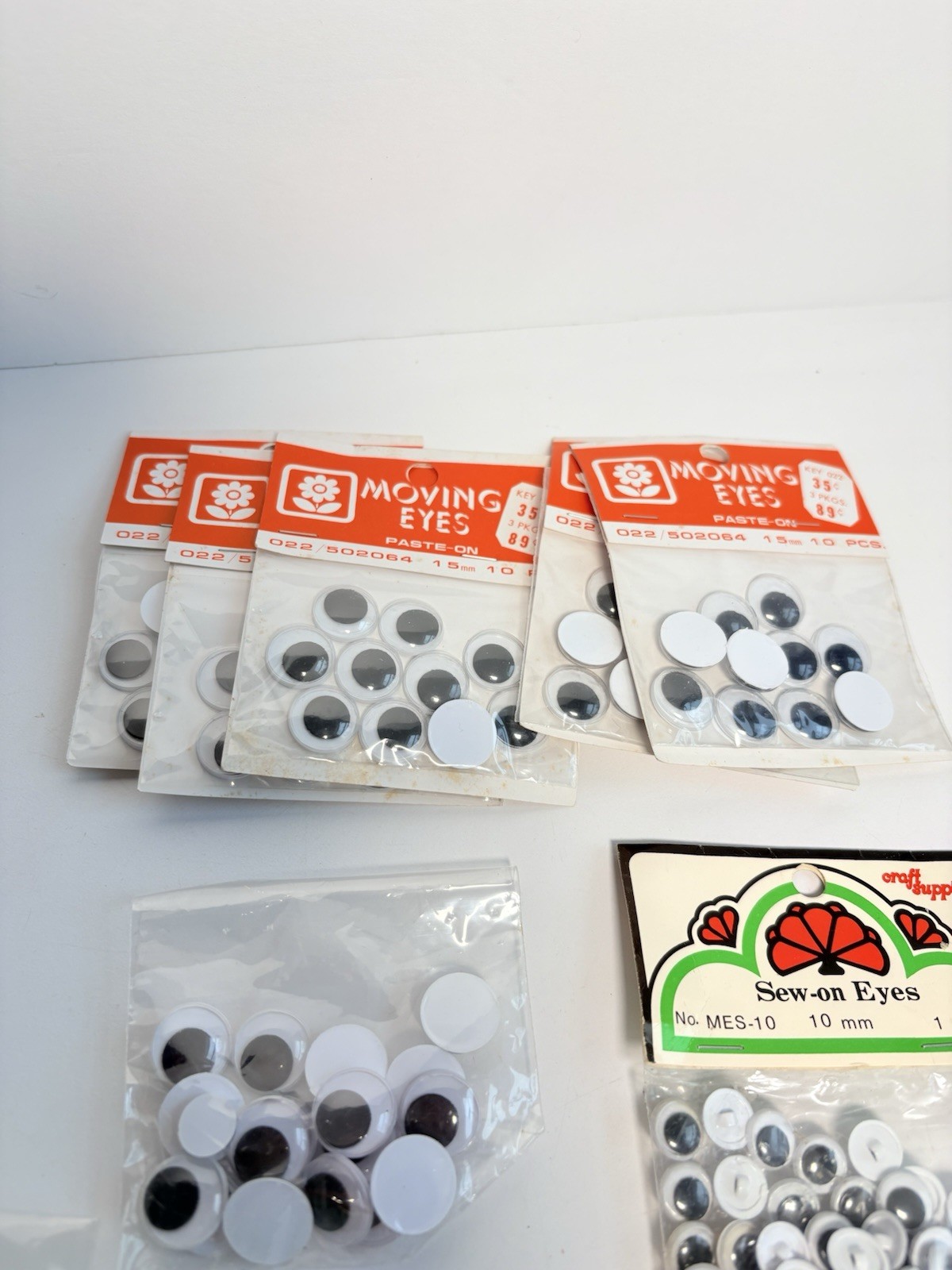 Vintage Lot For Crafts Google Googly Eyes Assorted Sizes – Glue on & Sew on