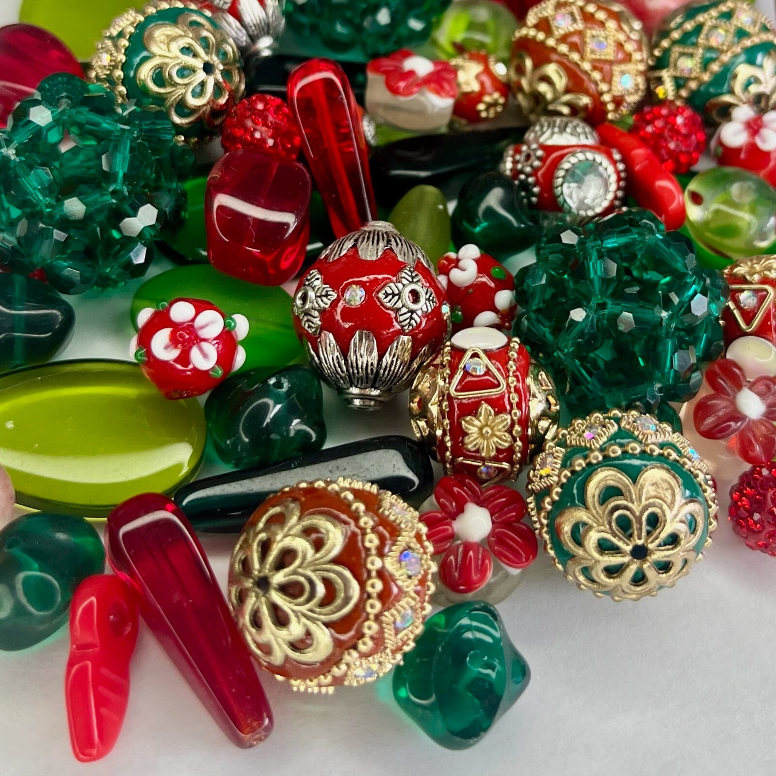 NEW 30 piece “Ruby Rose Garden” Bead Mix by Lilah Ann Beads – Boho, Lampwork