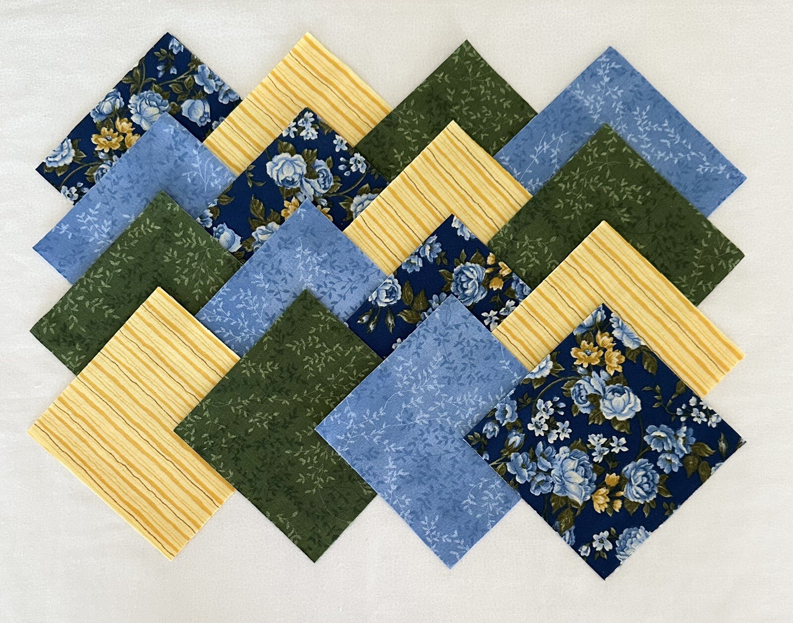 40 4” Blue Roses Floral Print Precut Fabric Quilt Squares Quilting Kit