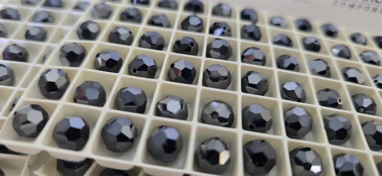 24pcs #5000 Genuine Swarovski Crystal 8mm Round Beads Jet Black Hematite 2X AB