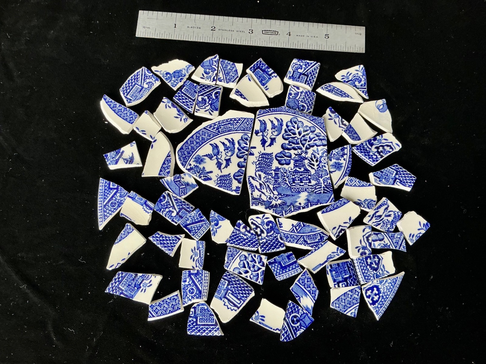 Broken China Mosaic Tiles Blue & White 55+pcs & 2 Focal BLUE WILLOW Love Birds