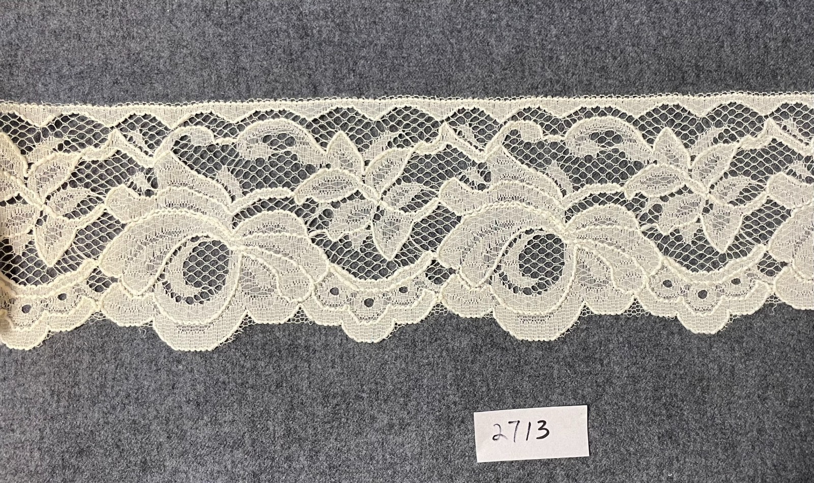 Ivory Scalloped Lace Trim . 4-1/2″ Wide x 3 yards Long-#2713-Vintage