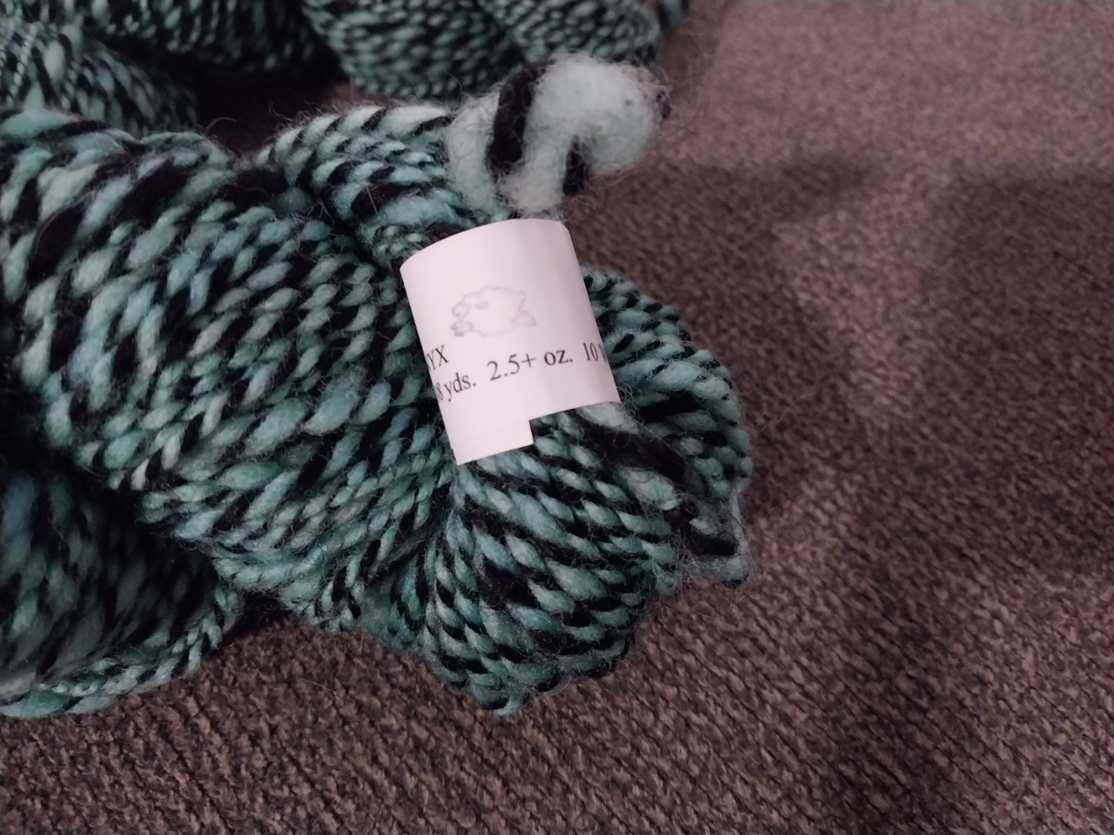 Aqua Onyx Yarn Unknown Fabric 108yds 2.5oz Teal And Black – 2 Hanks