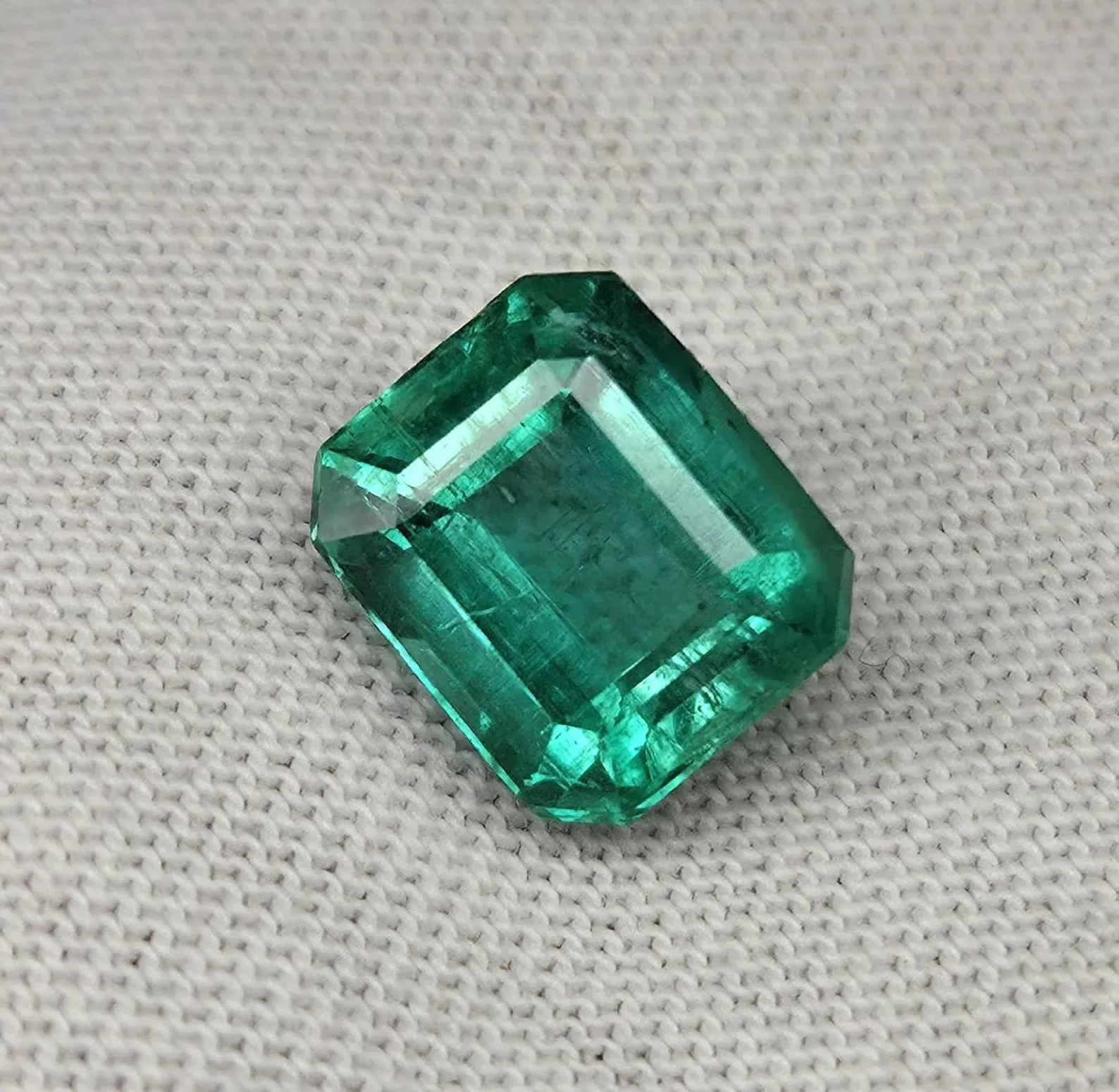 Natural Zambia Emerald 0.75 Cts Emerald Cut 6×5 MM Loose Gemstone For Jewelry