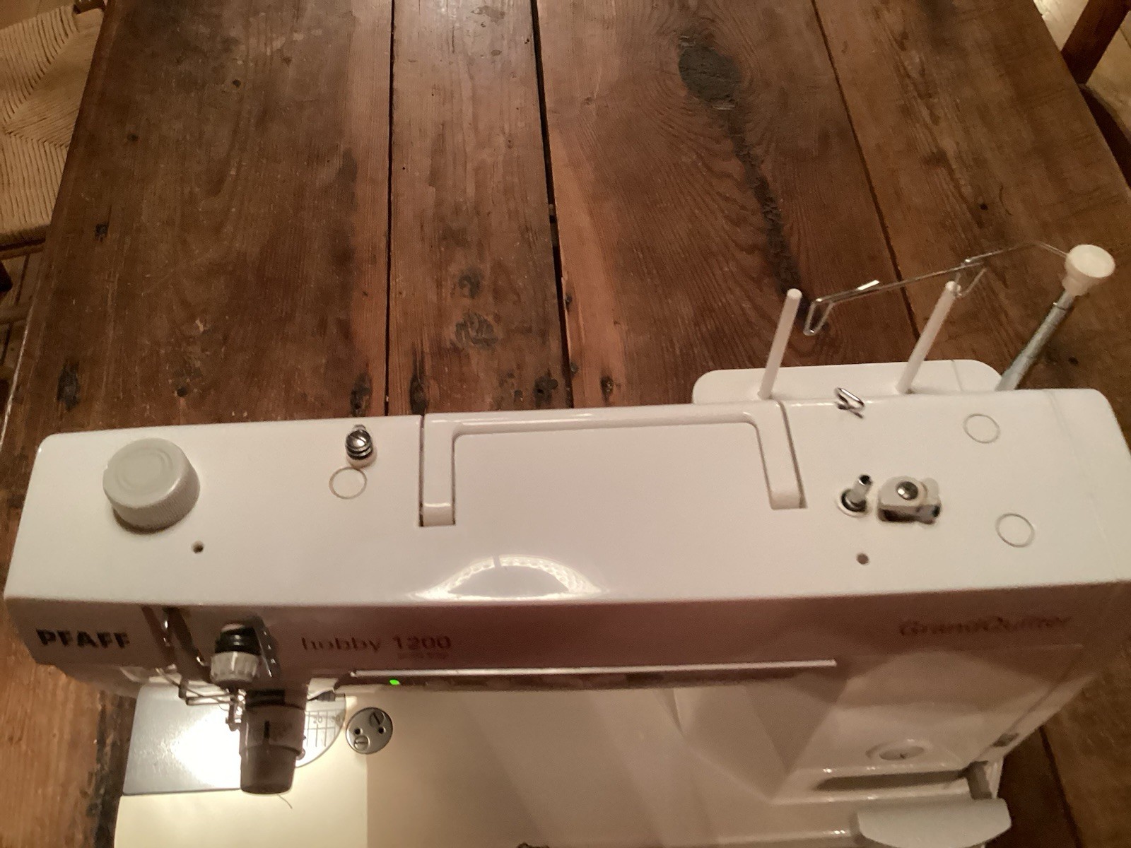 Pfaff Hobby 1200 GrandQuilter High-Speed Sewing Machine. Tested See Description