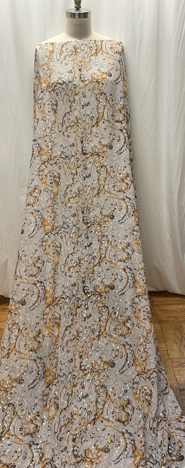 100% Silk Chiffon Georgette Gold Lurex Grey Abstract Fabric By The Yard 56″ Wide