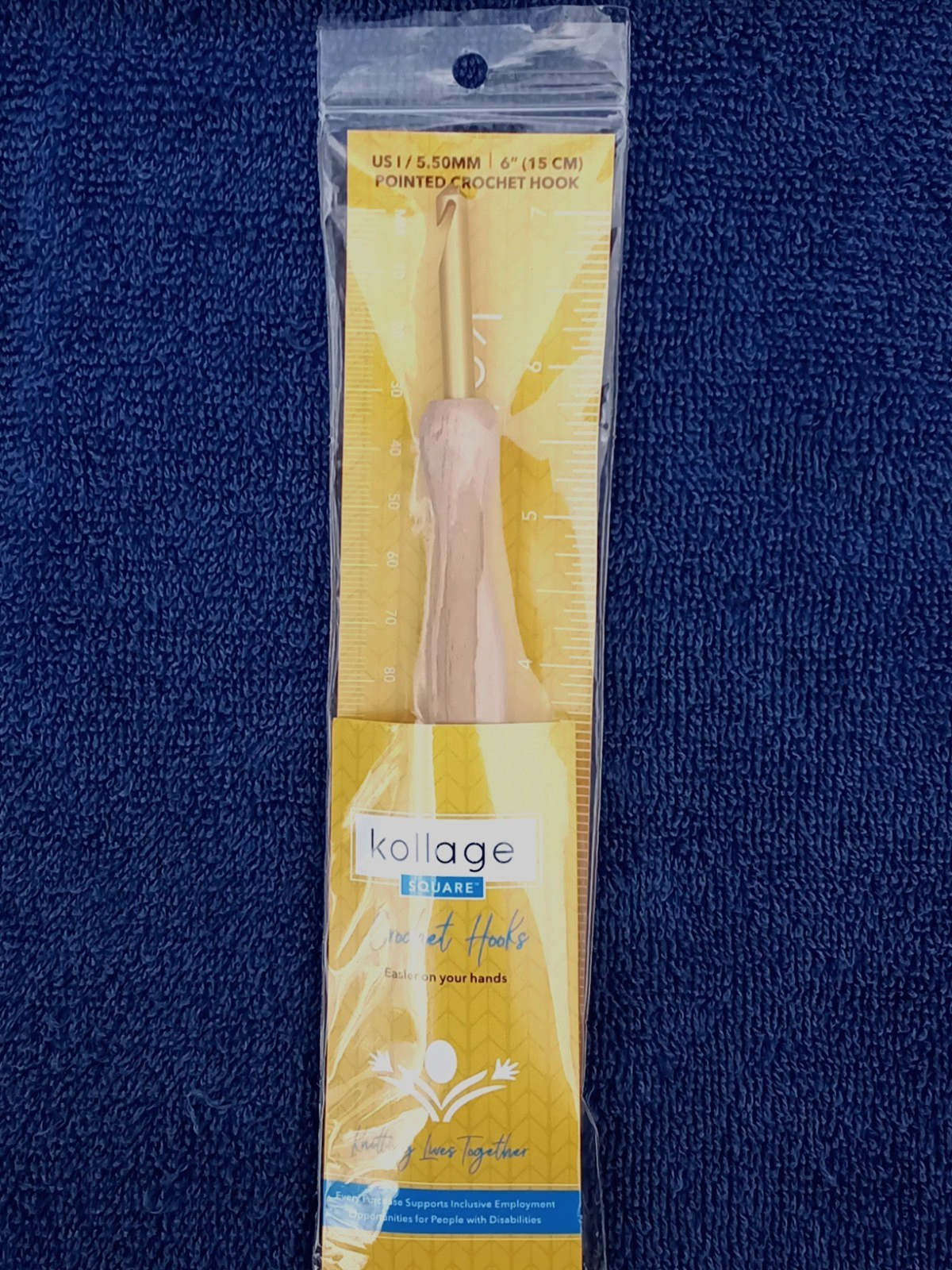 NEW Ergo Crochet Hook Lot (12 Hooks + 18-Slot Silver Case)- WeCrochet &Kollage