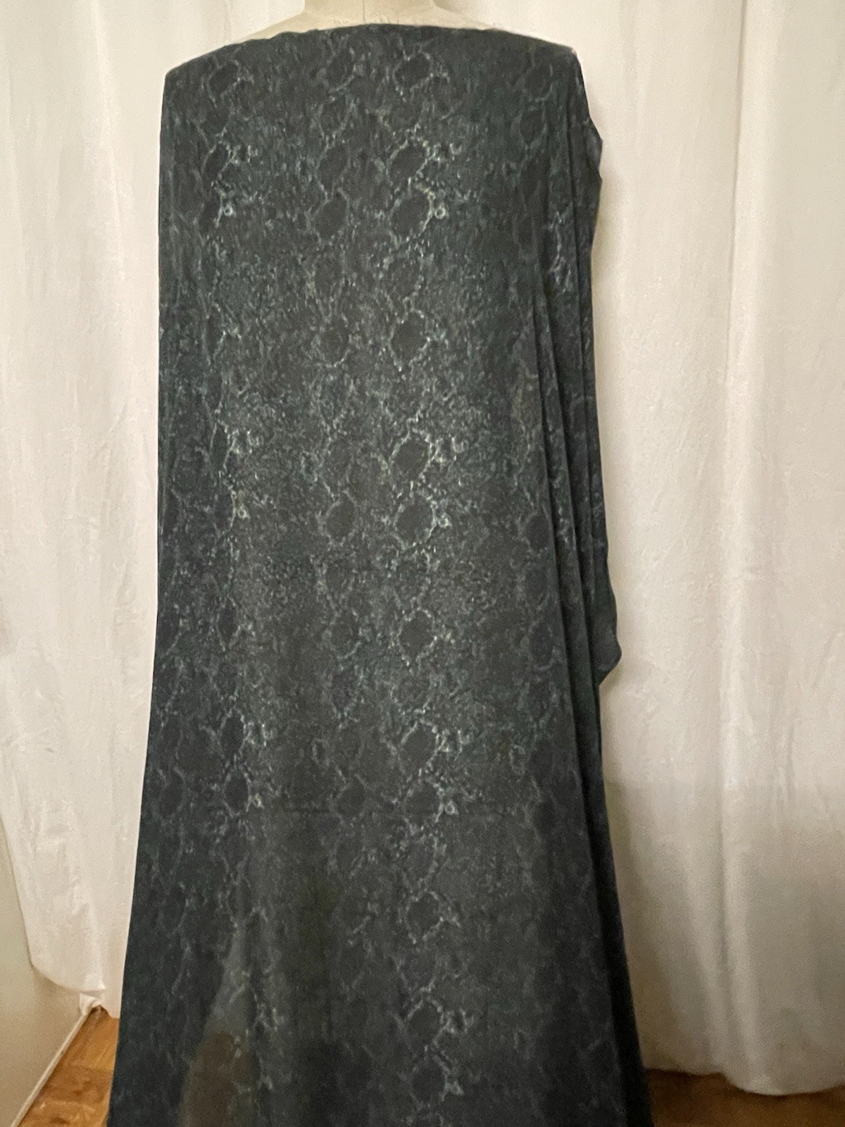 100% Silk Georgette Green Black Abstract Snake Skin Fabric By The Yard 56″ Wide