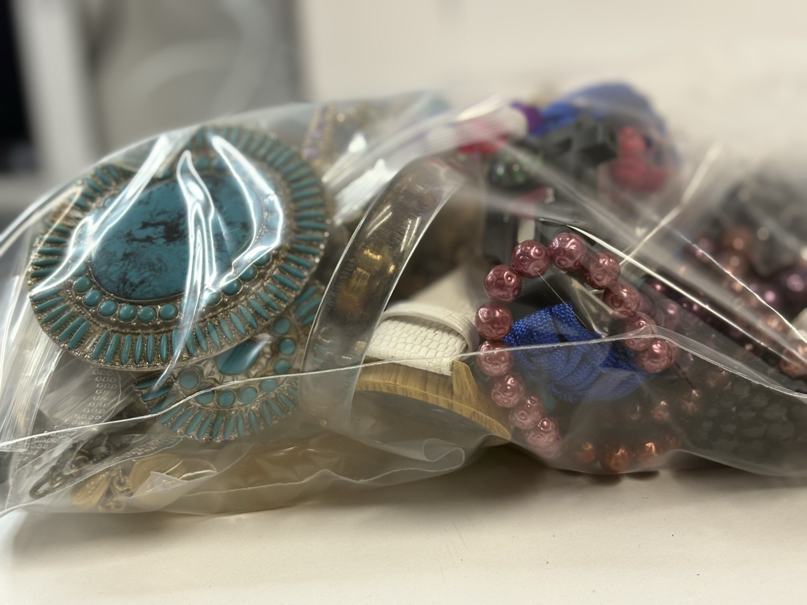 2 + Pounds Jewelry ~ UNSEARCHED ~ STORAGE UNIT FINDS ~ READ DESCRIPTION