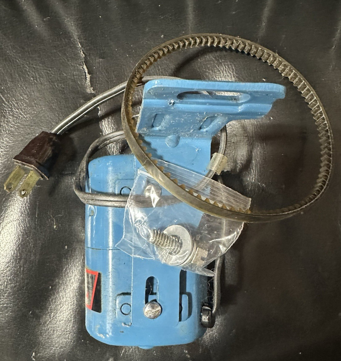 Vintage Morse Sewing Machine Motor & Bracket 1/15 HP 1.0 Amps 110 Volts Loc#EB50