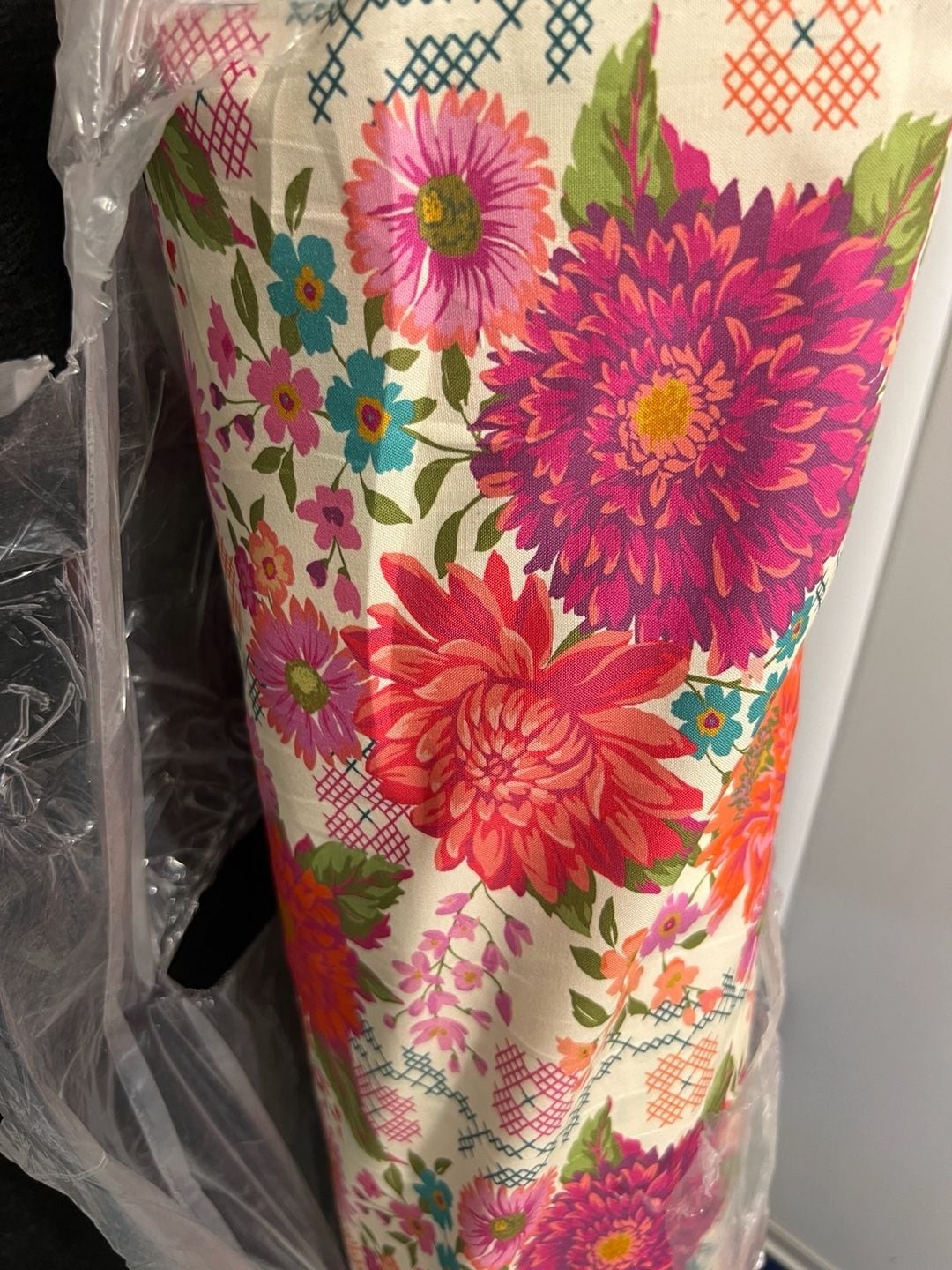 Moda Fabrics 100% Cotton Floral Print Fabric Bolt 86 Yards