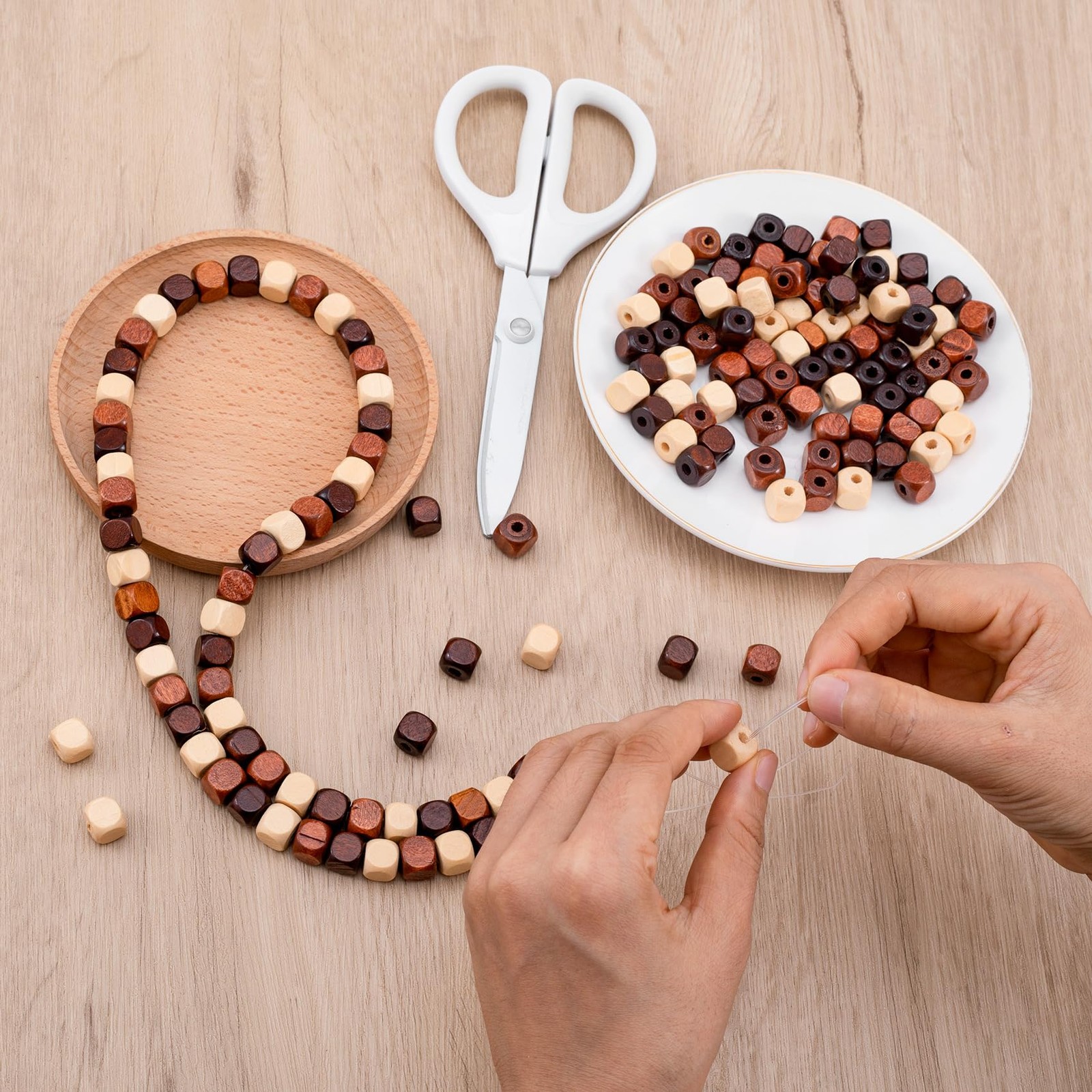 150pcs Large Hole Wooden 0.35×0.39in/10×10mm, 3 Colors 10x10mm