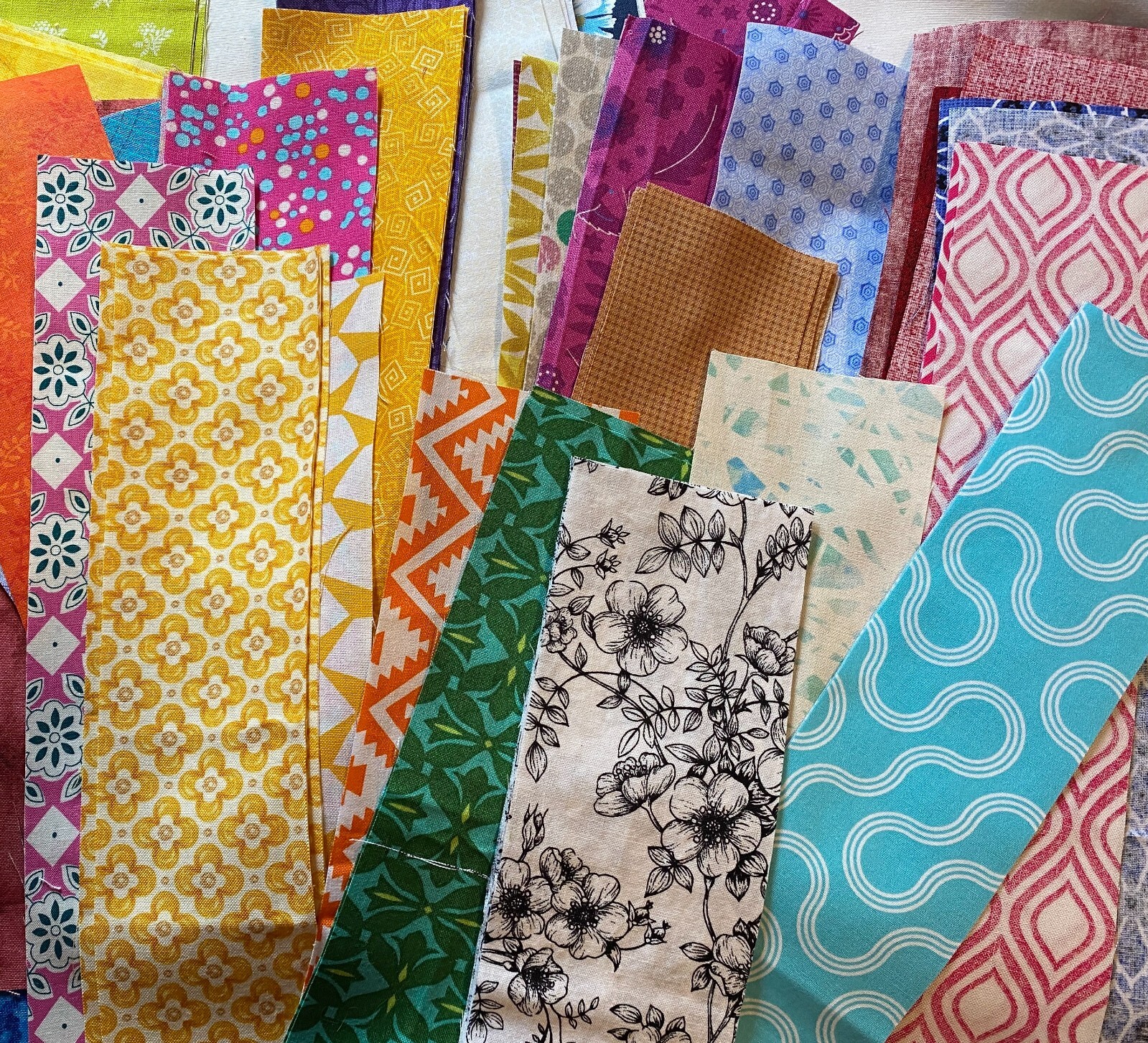 JUMBO SCRAP LOT ~ 100  2″ x 10″ STRIPS SCRAPS 100% Cotton Fabric NO DUPLICATES