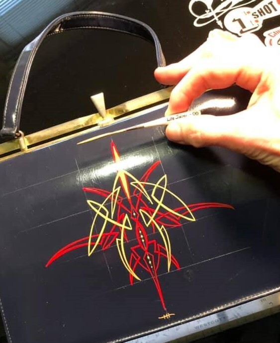 # 00 LITE SABER – Professional “REAL HAIR” – PREMIUM Scrolling Pinstriping Brush