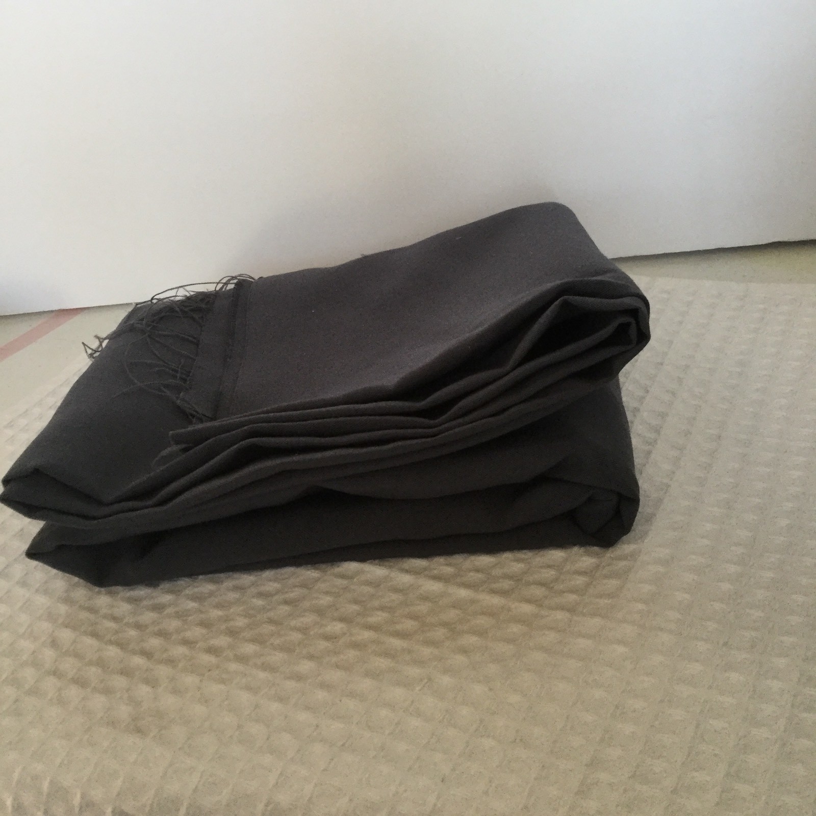 Gray Polyester Fabric 1 1/2 Yds Bottom Weight Uniform Solid Wrinkle Resistant