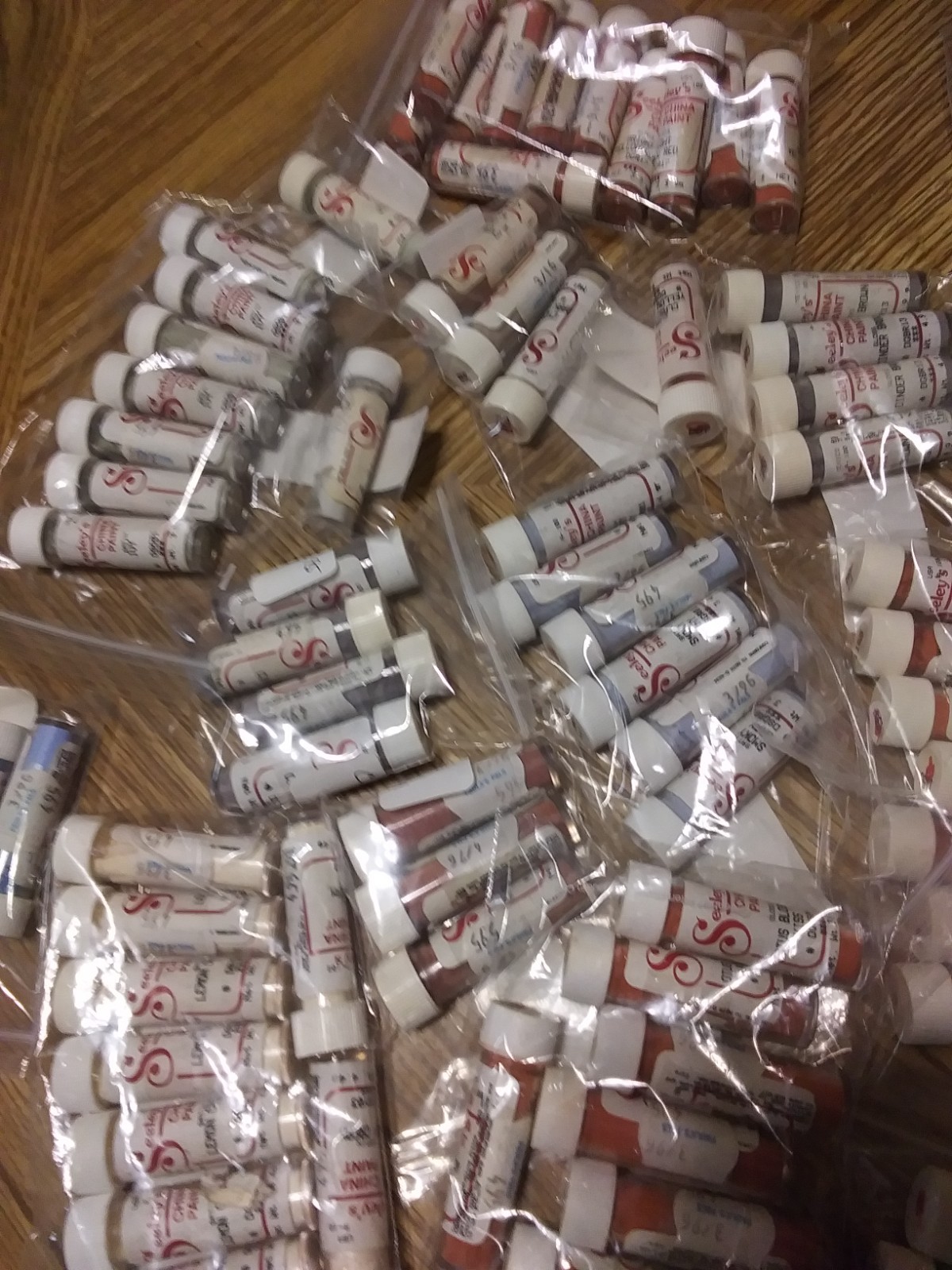 VTG Porcelain China Powder Paints twist top Glass Vials 30 Assorted Colors lot