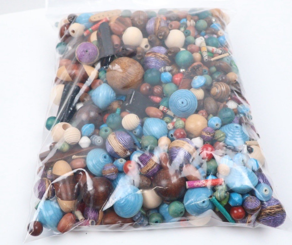 Wood & Paper Beads Detash Mixed Lot 1+ Lbs Crafts Repurpose Jewelry Making
