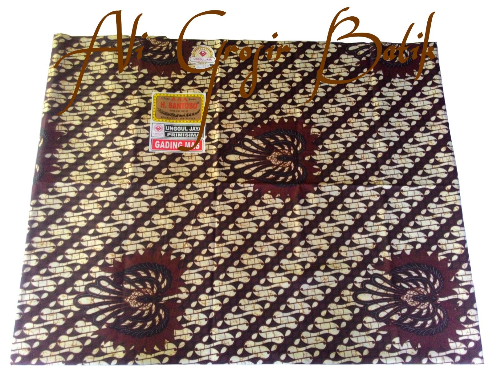 Traditional Indonesian Batik Fabric Primisima Gading Mas 365 Parang