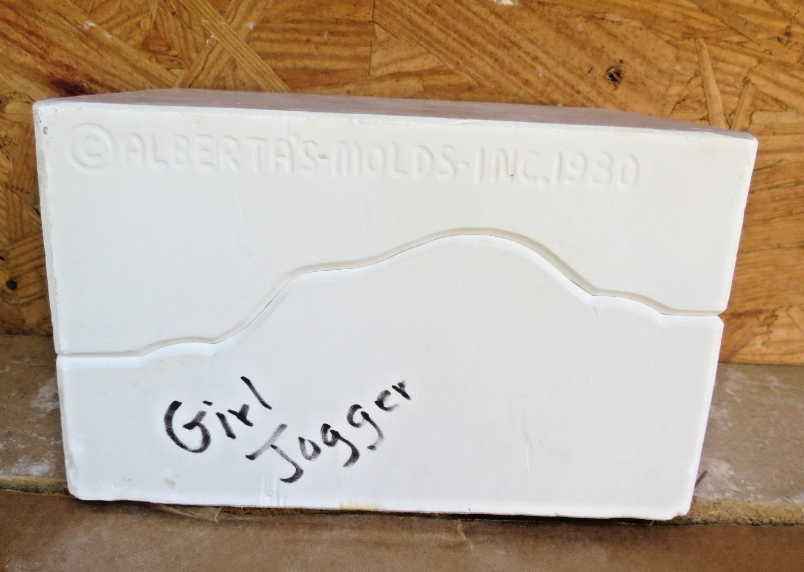 Alberta Vintage 1980 Girl Jogger Slip Mold #A-209